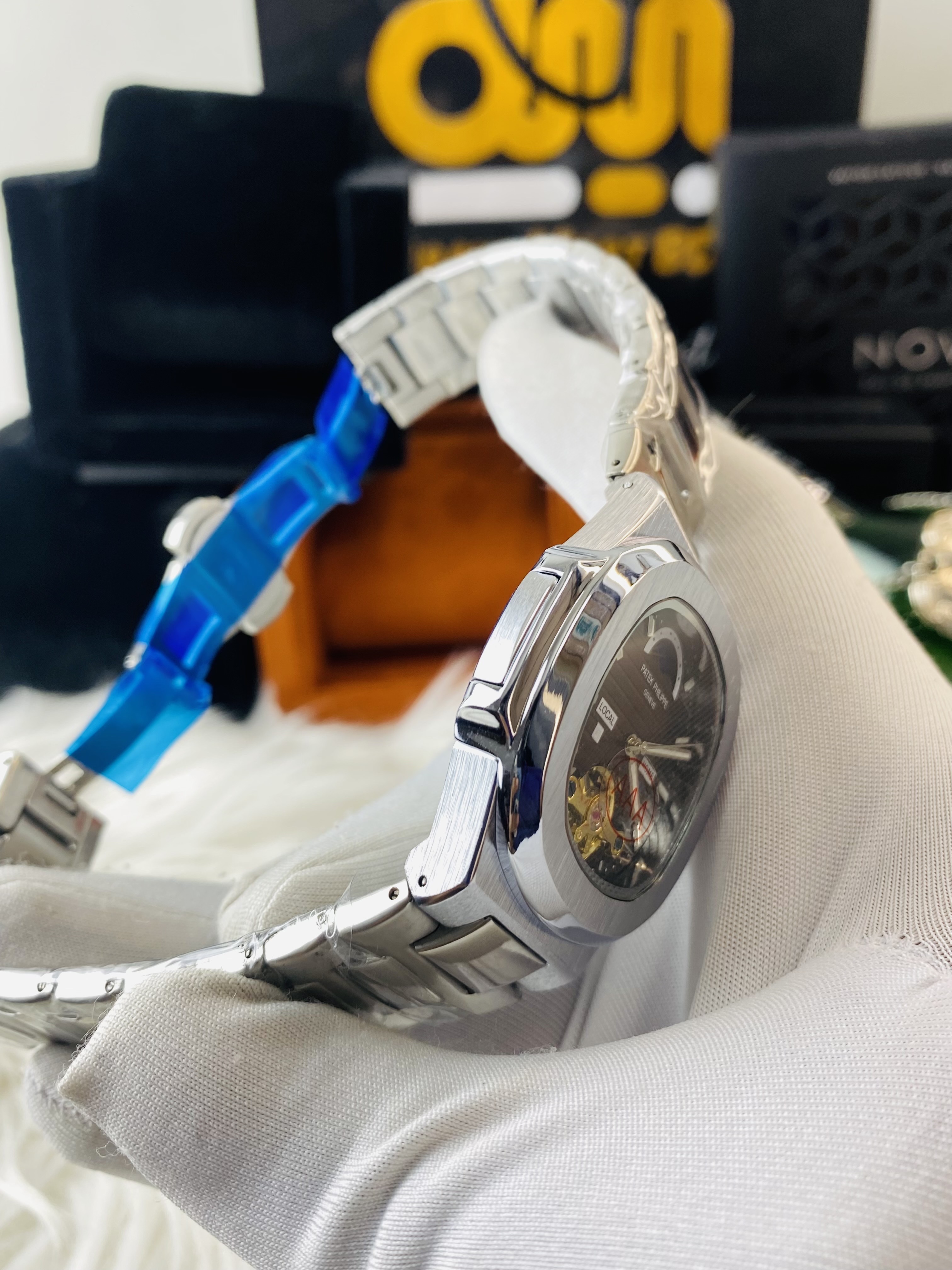 Patek Philippe Nautilus Tourbillon Moonphase|| Brown dial_img_2