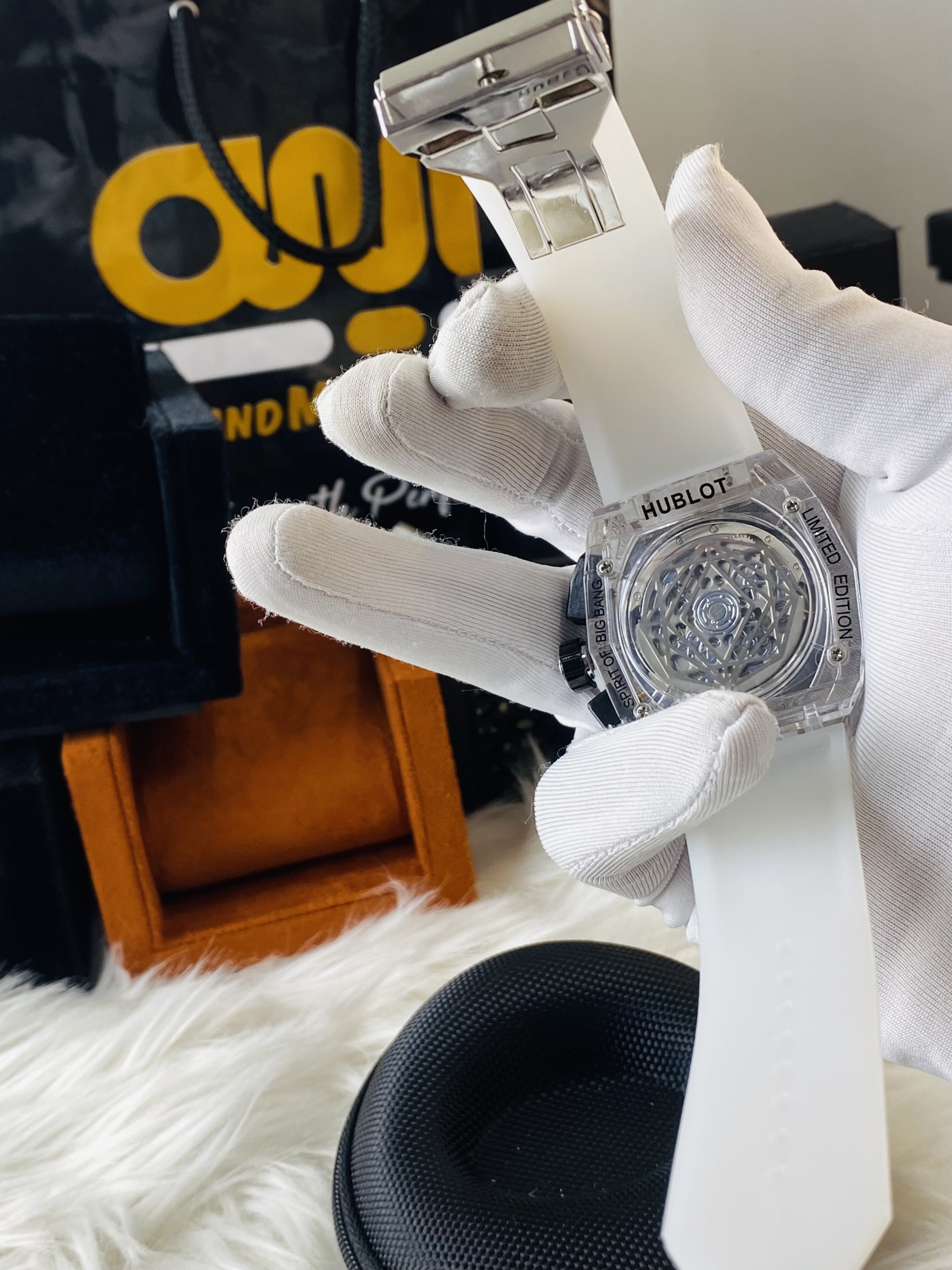 Hublot Spirit of Big Bang Sang Bleu Sapphire 42 mm watch_img_1