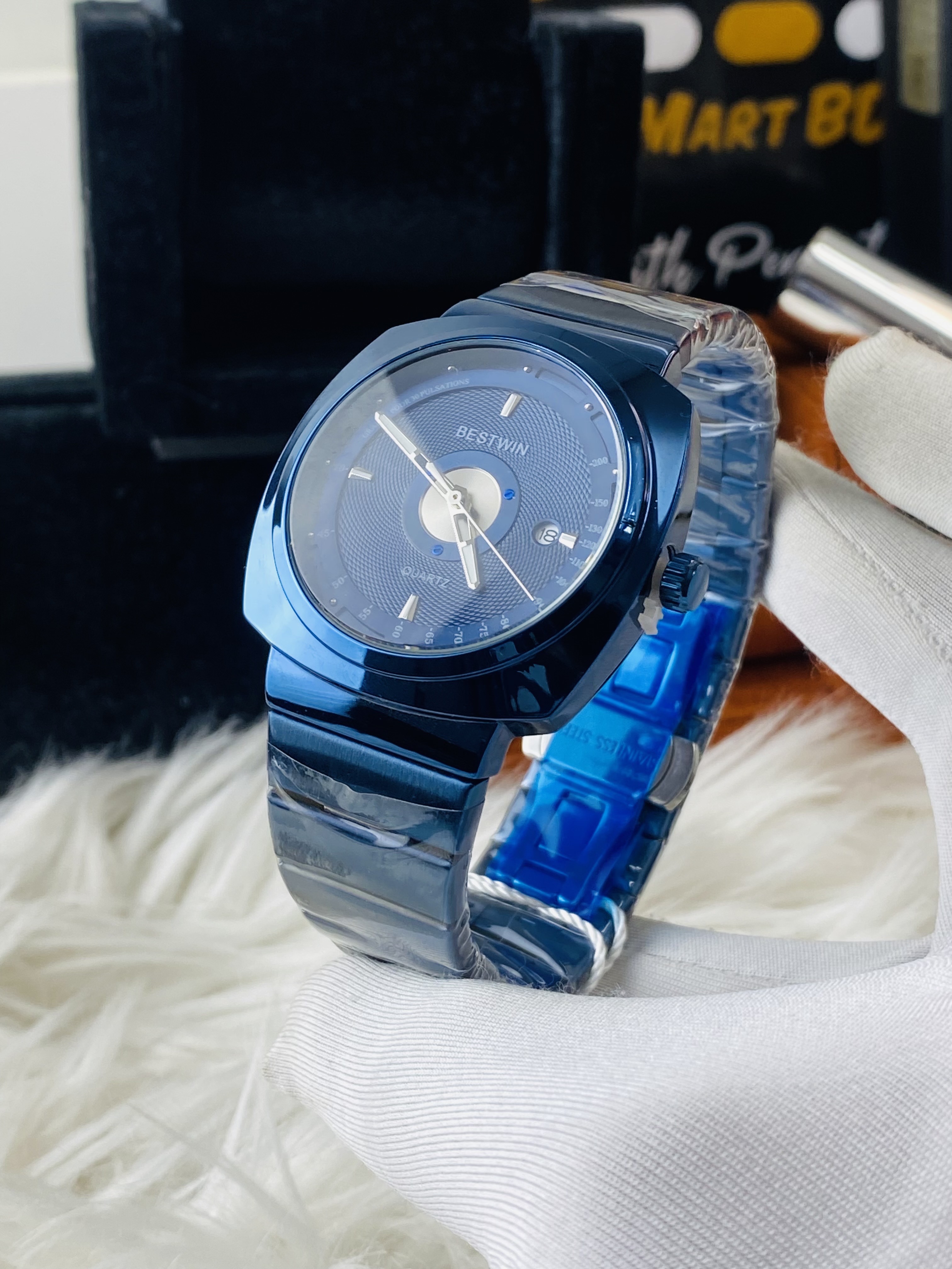 BESTWIN men's quartz stainless steel watch