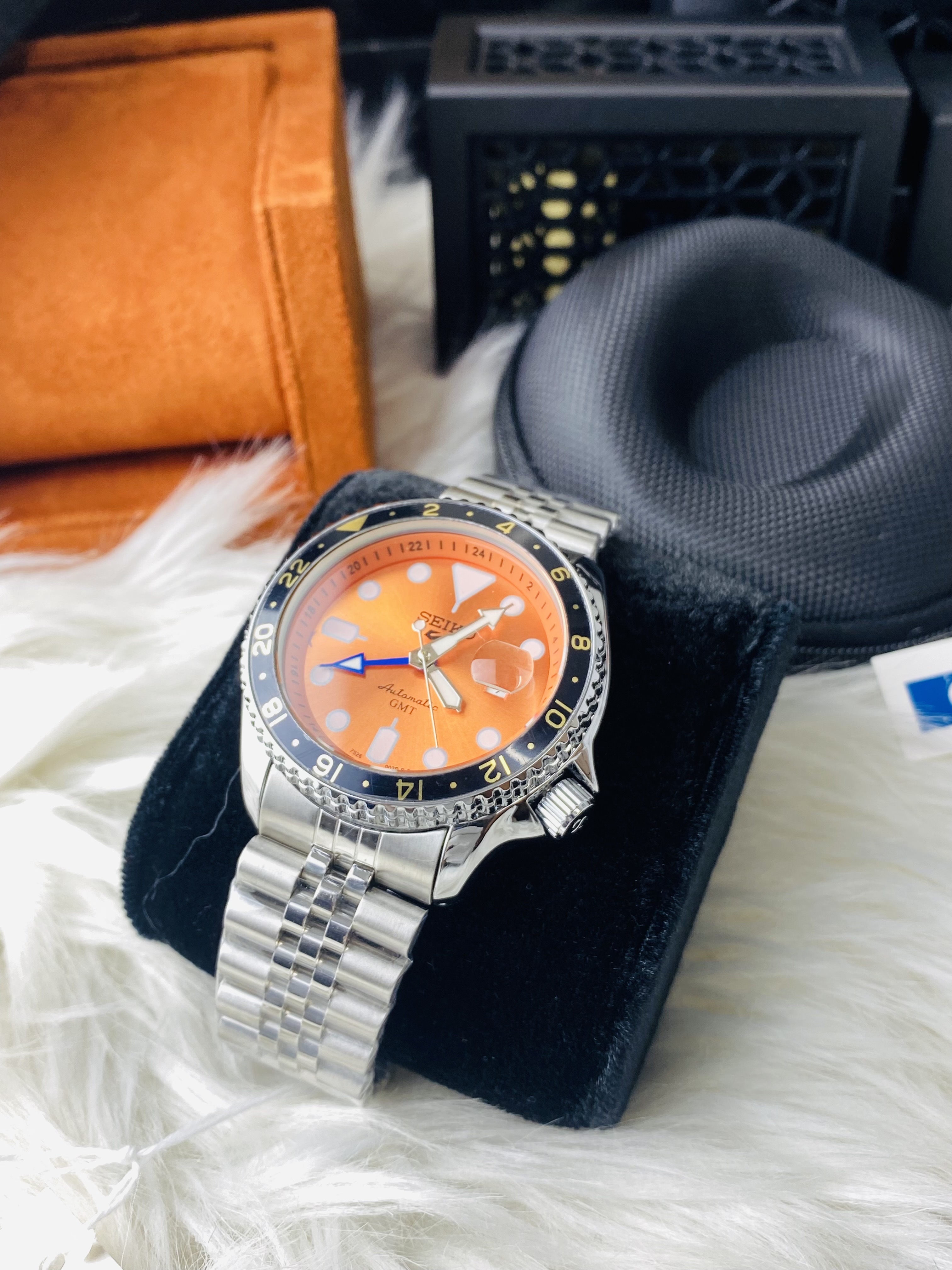 Seiko 5 Sports GMT Orange Dial || AA_img_1