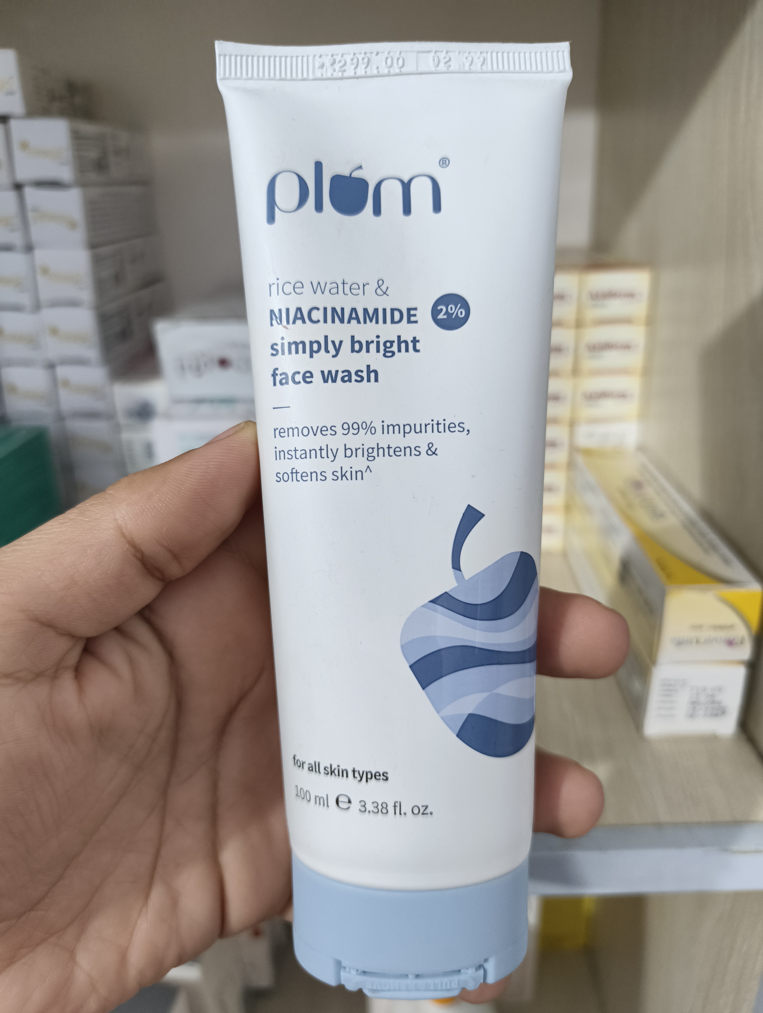 Plum Rice Water & Niacinamide 2% Simply Bright Facewash - 100ml_img_1