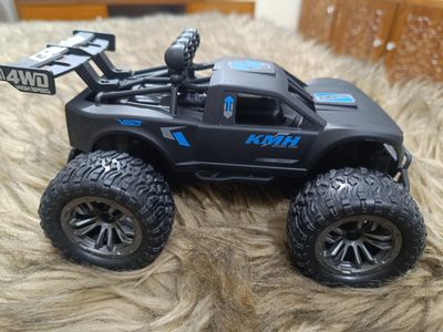 ৪০ KM/H স্পিডের 4x4 Monster Car এখন বাংলাদেশে!_img_1