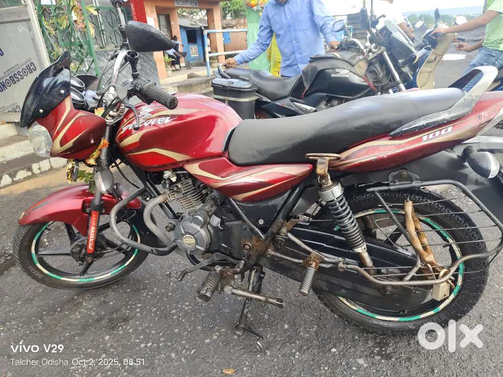 Fuel Tank for Bajaj Discover 100 (Red Gold) bike. P2_img_2
