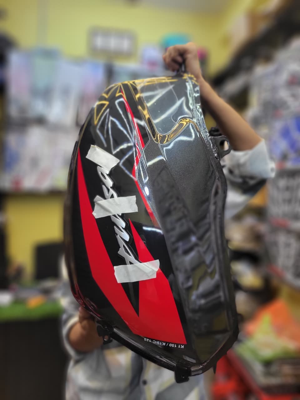 Fuel Tank for BAJAJ Pulser UG7 (Double & Single Disk ABS, Black-Red) bike._img_4