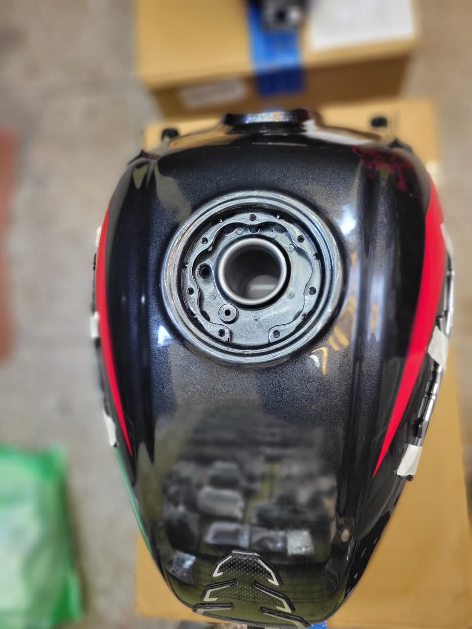 Fuel Tank for BAJAJ Pulser UG7 (Double & Single Disk ABS, Black-Red) bike._img_2