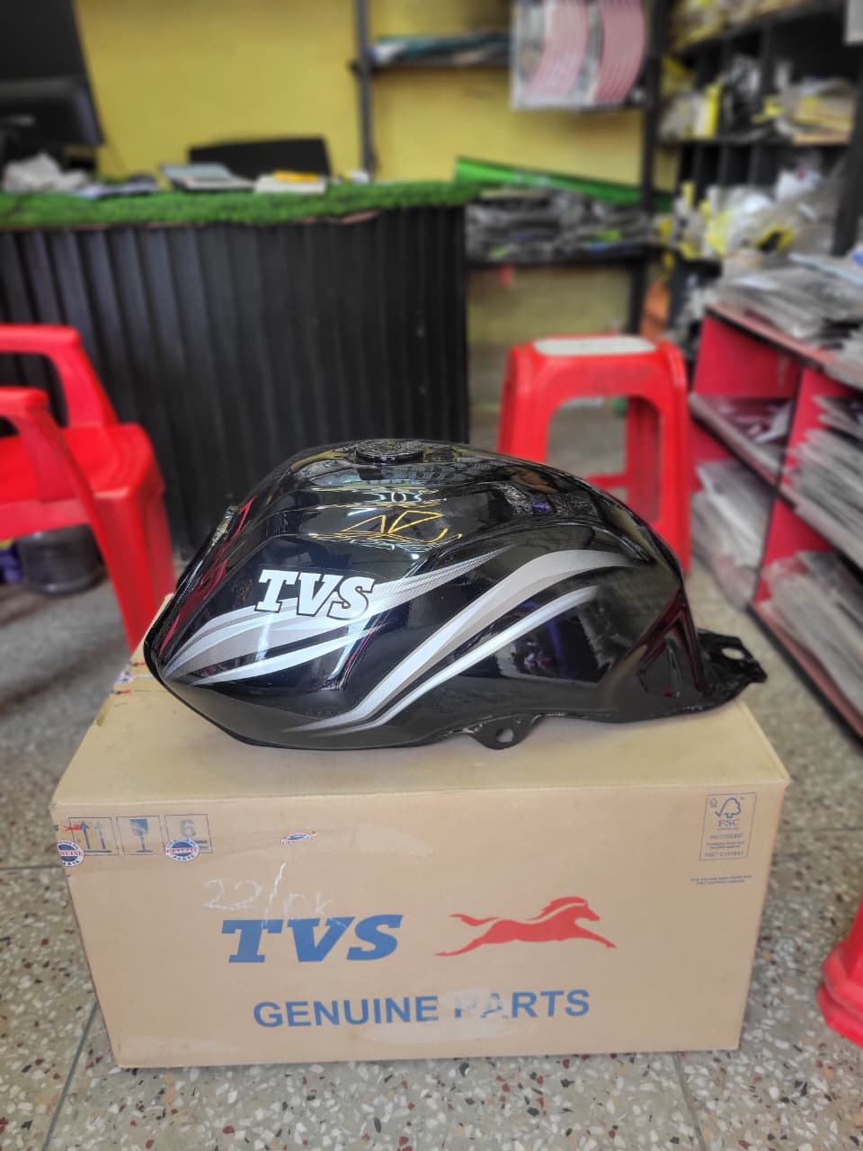 Fuel Tank for Tvs Metro + O/M Black P2_img_1