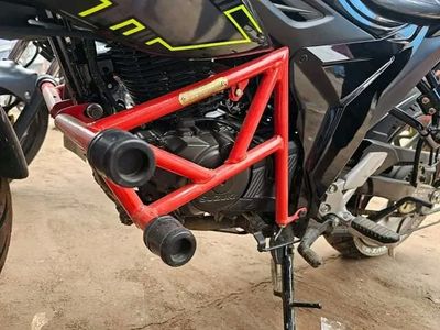 Premium Heavy Engin Gourde Bumper For Gixxer FI ABS Nacked Version_img_0