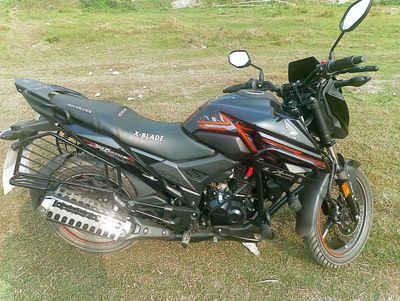 Premium Sharee Gourde (Right Side) For Honda X-Blade_img_1