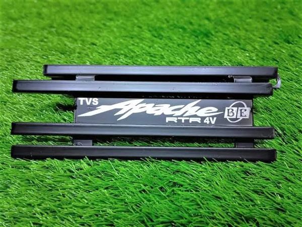 Premium Black Silencer Gourde For Apache RTR 4V