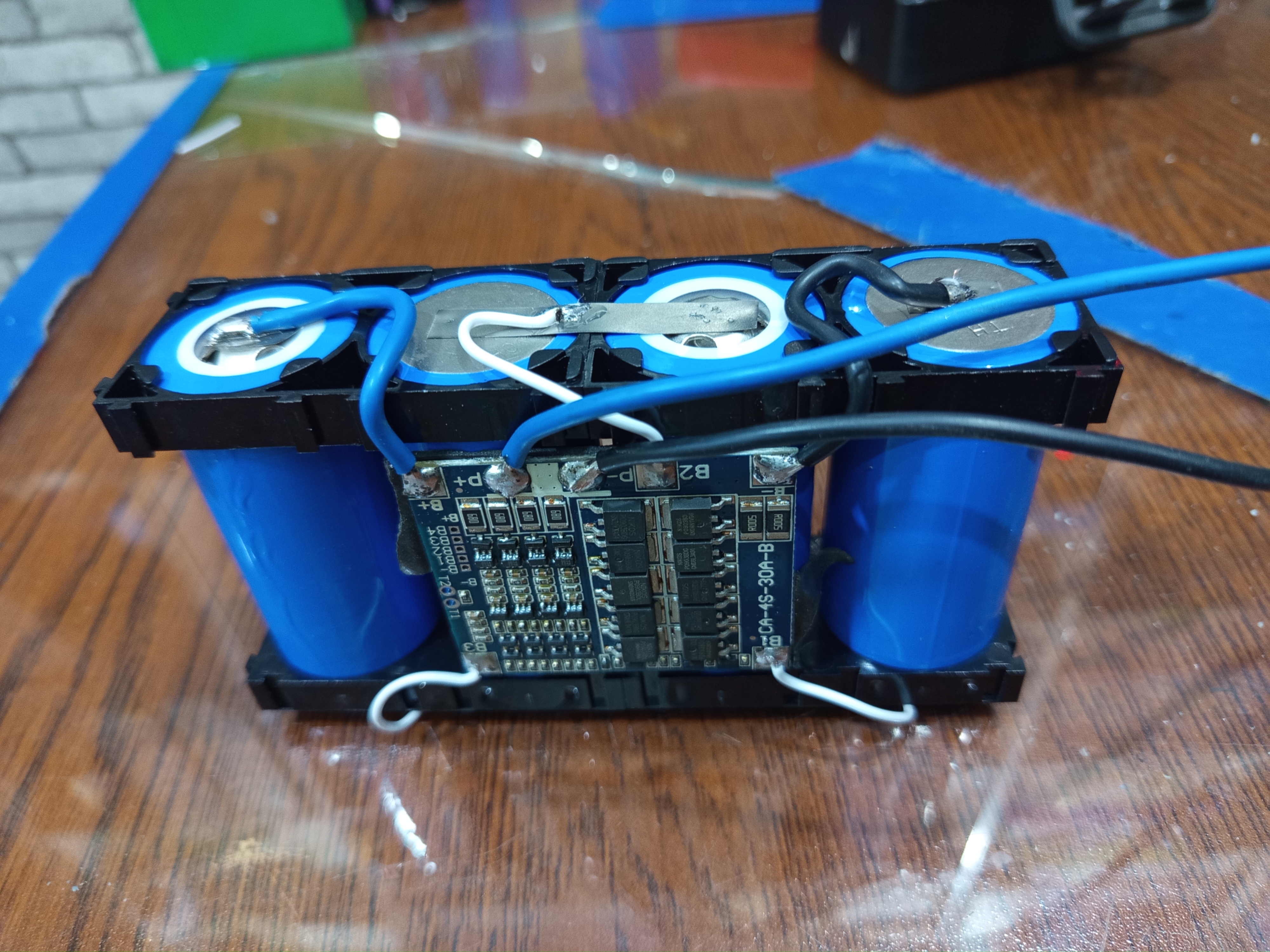 12 volt 6ah lithium phosphate battery pack use for solar/ charger fan_img_3