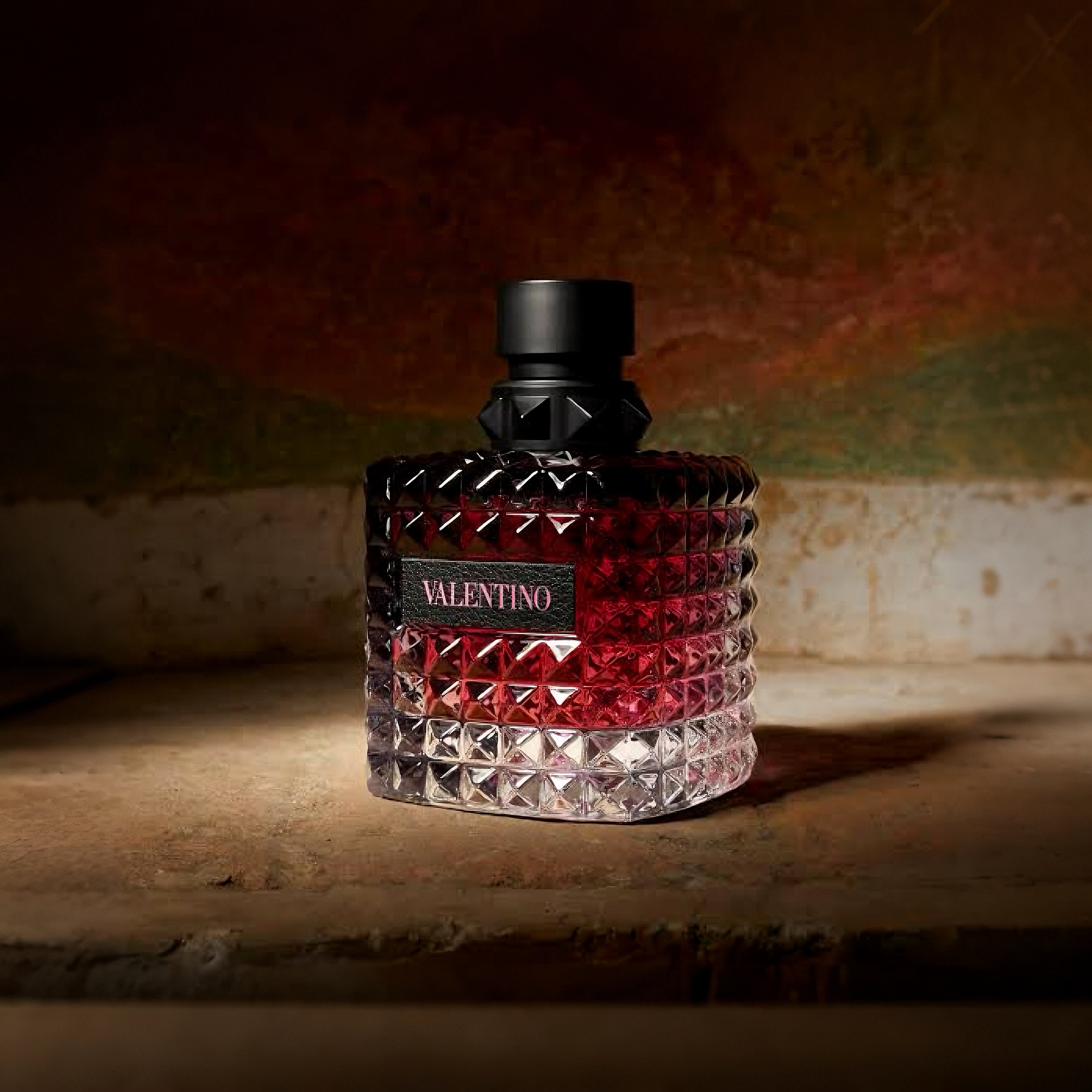 Valentino Donna Born In Roma Intense