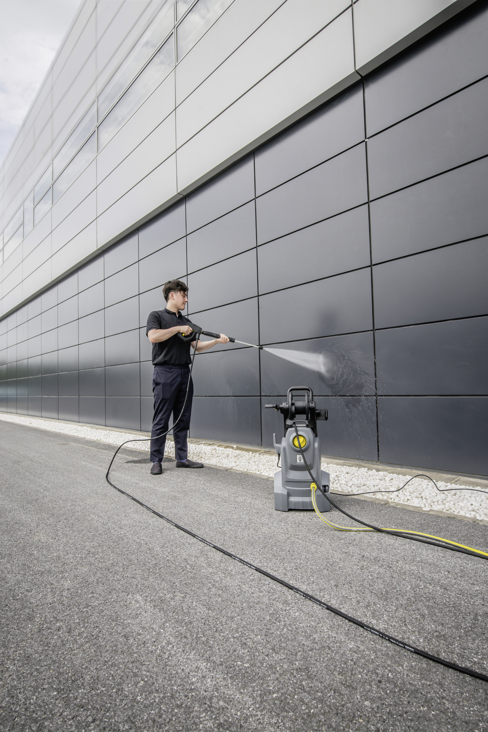 KARCHER HD 4/10x Classic High Pressure Washer | 1800W Power | 145 Bar | Integrated Hose Reel | Dirt Blaster | Car Washer | Stock: 15209760_img_6