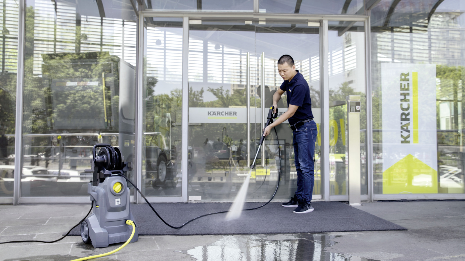 KARCHER HD 4/10x Classic High Pressure Washer | 1800W Power | 145 Bar | Integrated Hose Reel | Dirt Blaster | Car Washer | Stock: 15209760_img_8