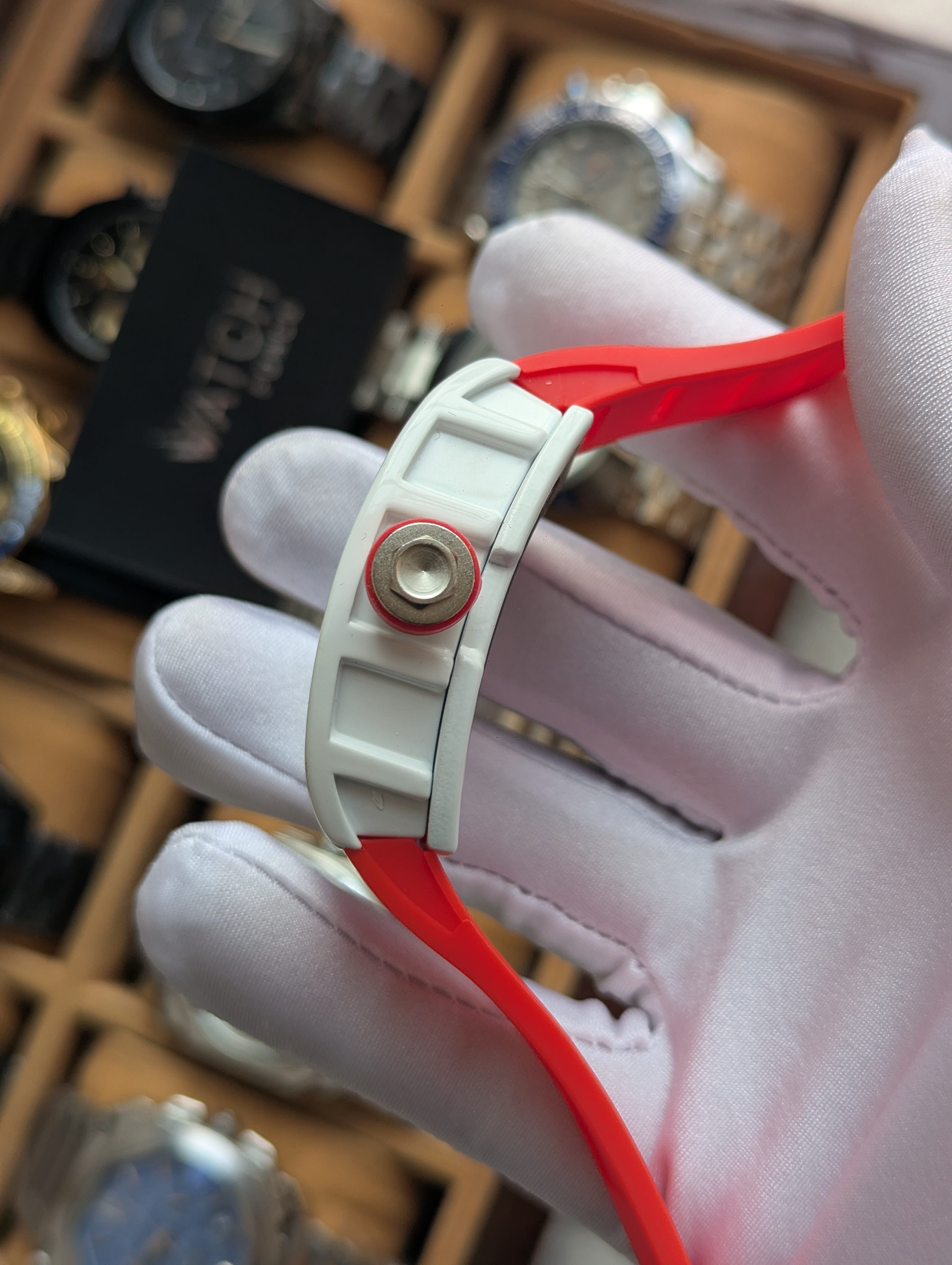 Richard Mille Red White Quartz Watch_img_3