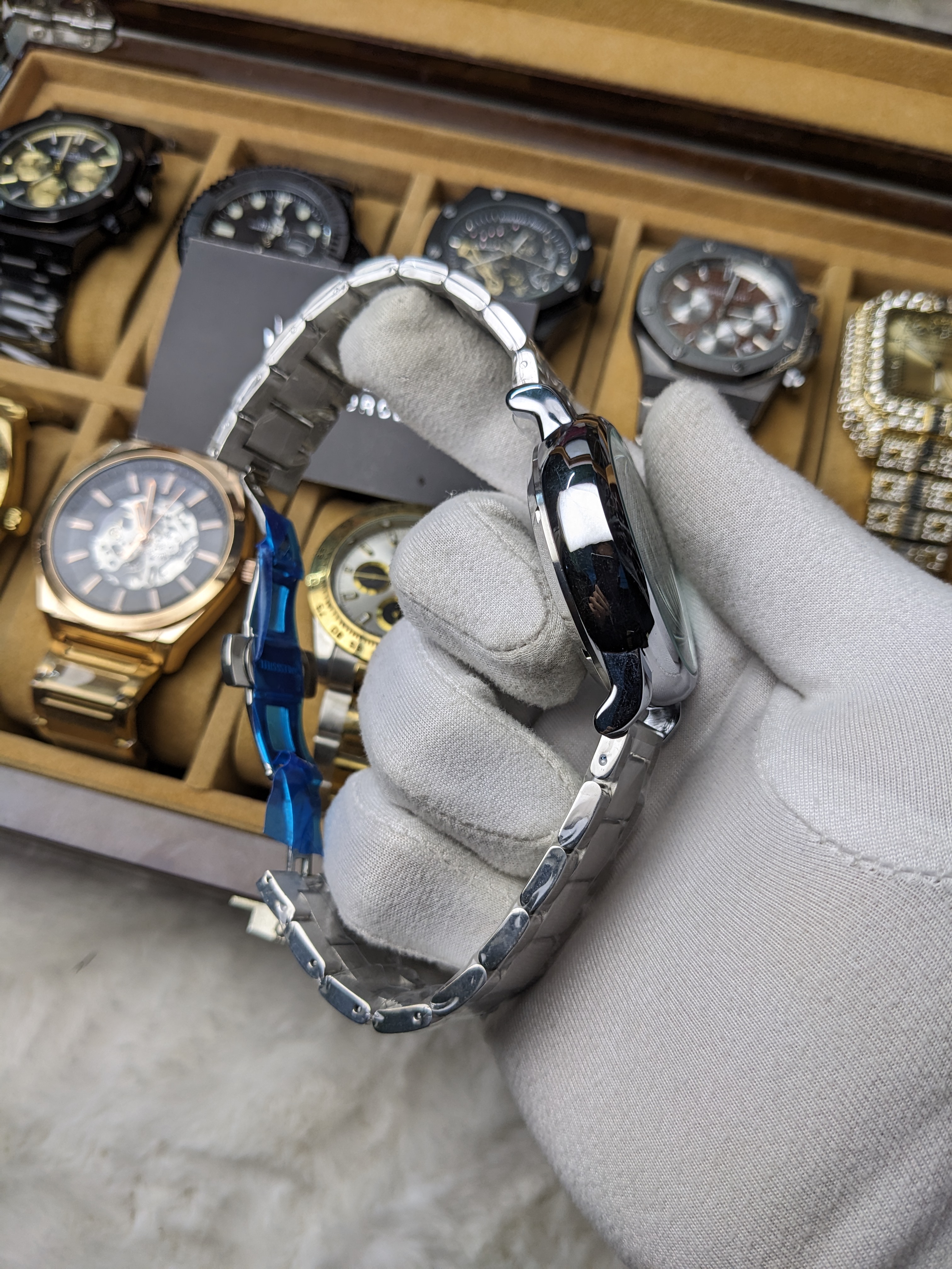 Emporia Armani White Mechanical Watch_img_2