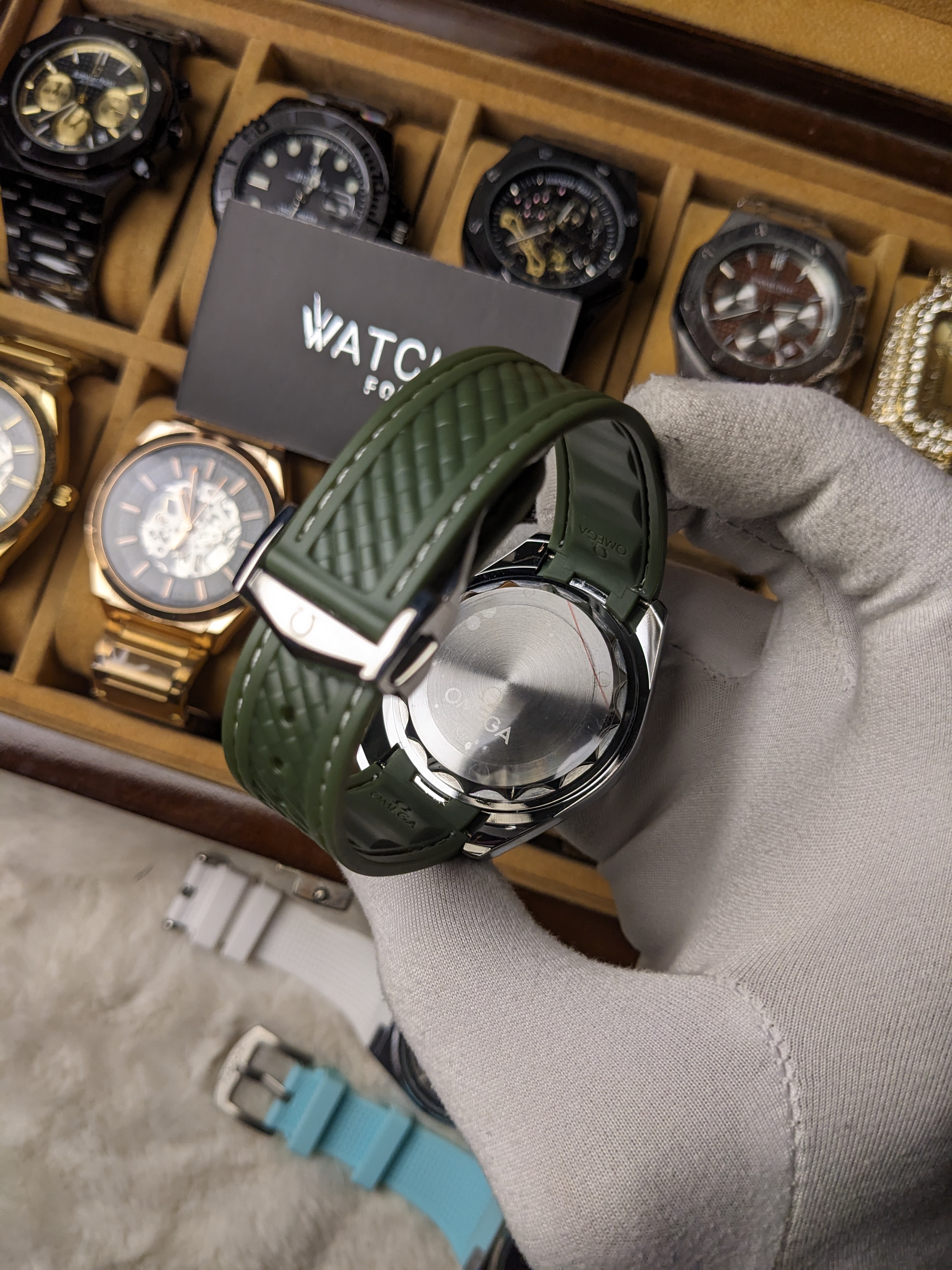 Omega Green Quartz Watch_img_3