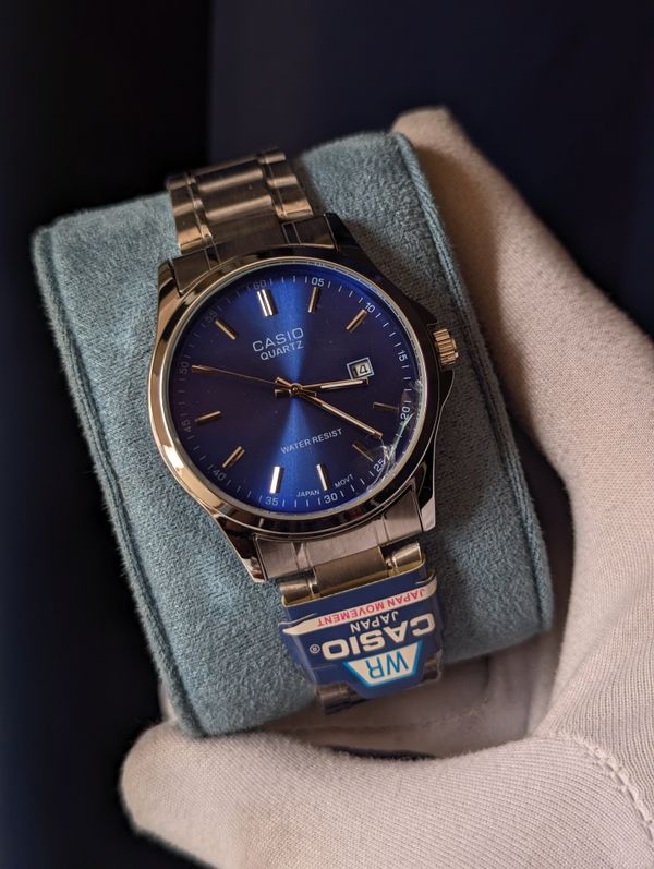Casio Enticer Silver Blue face