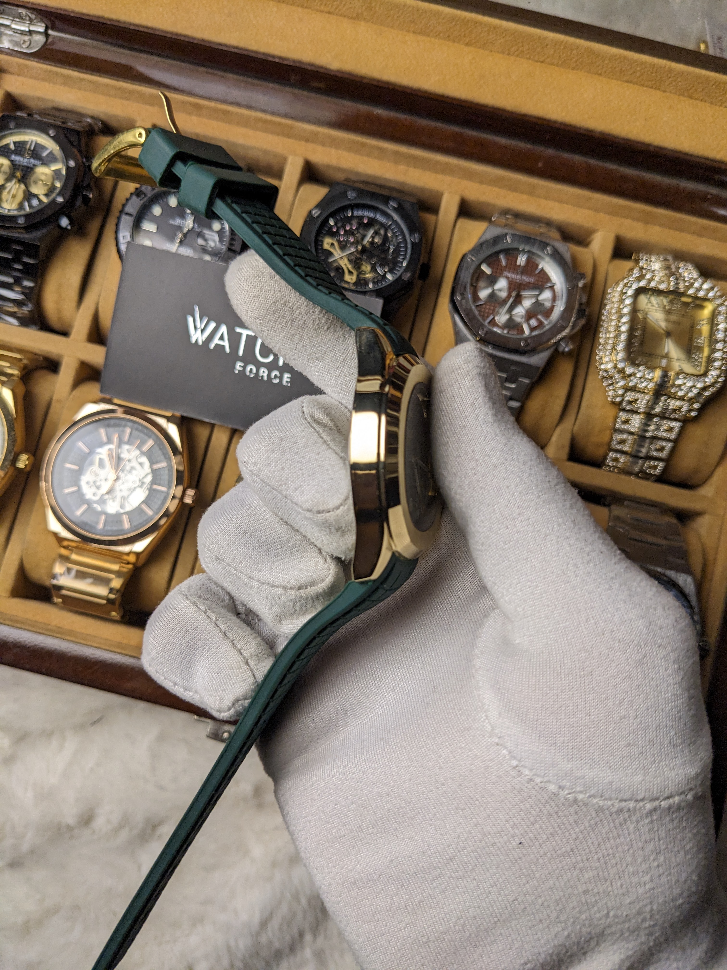 Patek Phillippe Aquanaut Watch Green_img_2