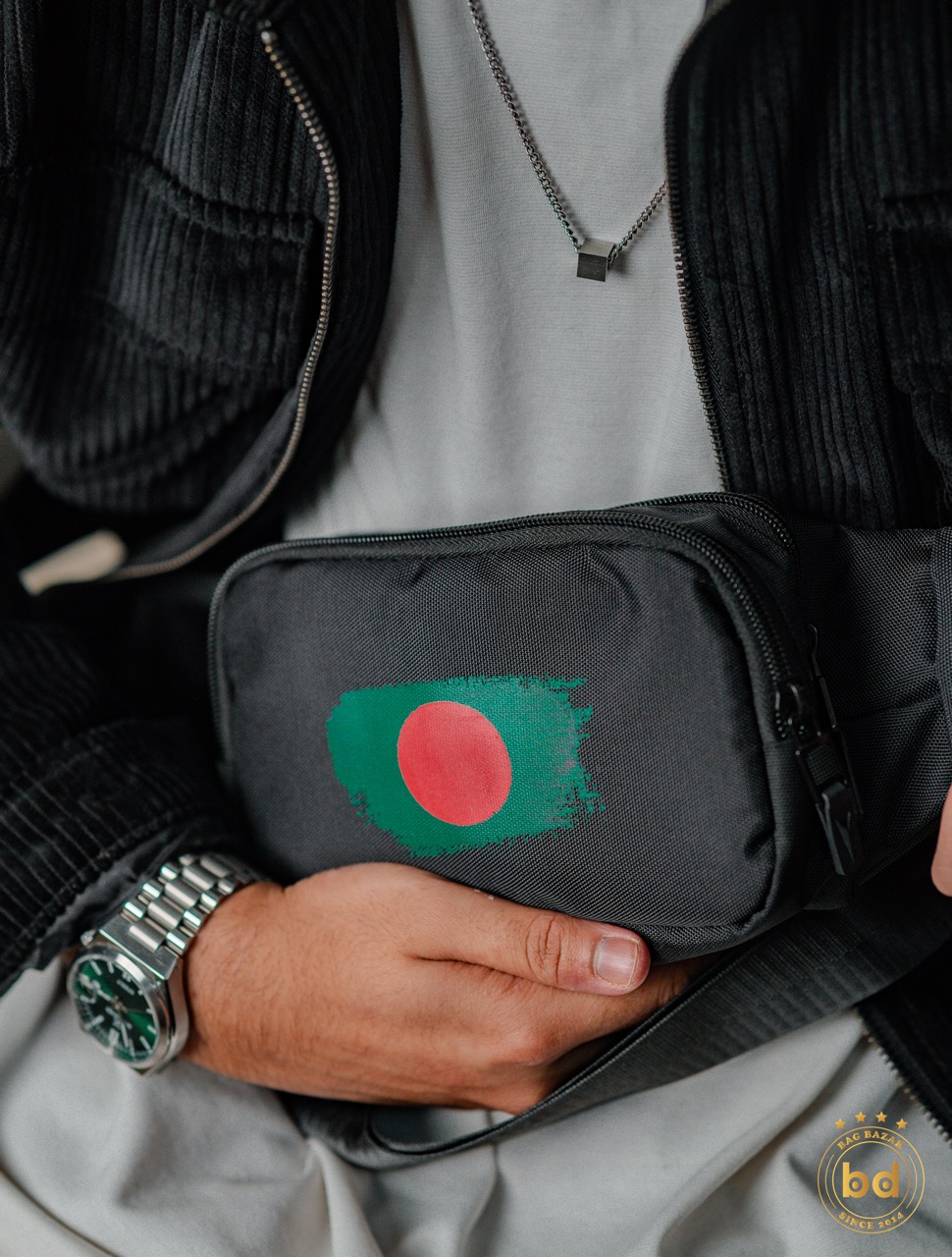Bangladesh Pride Fannypack– Black with Bold Flag Design for Patriotic Style_img_0