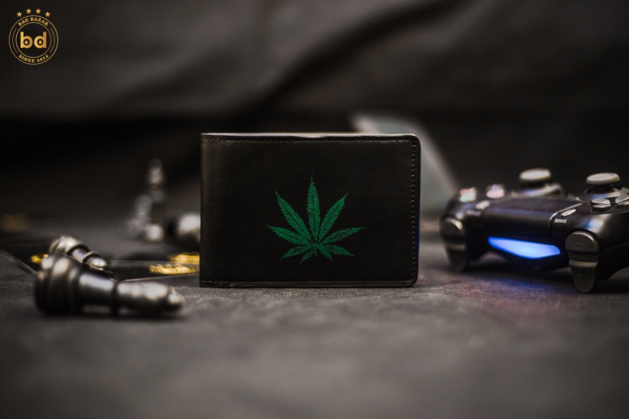 Green Leaf Wallet - Fun Design for Green Lovers_img_1