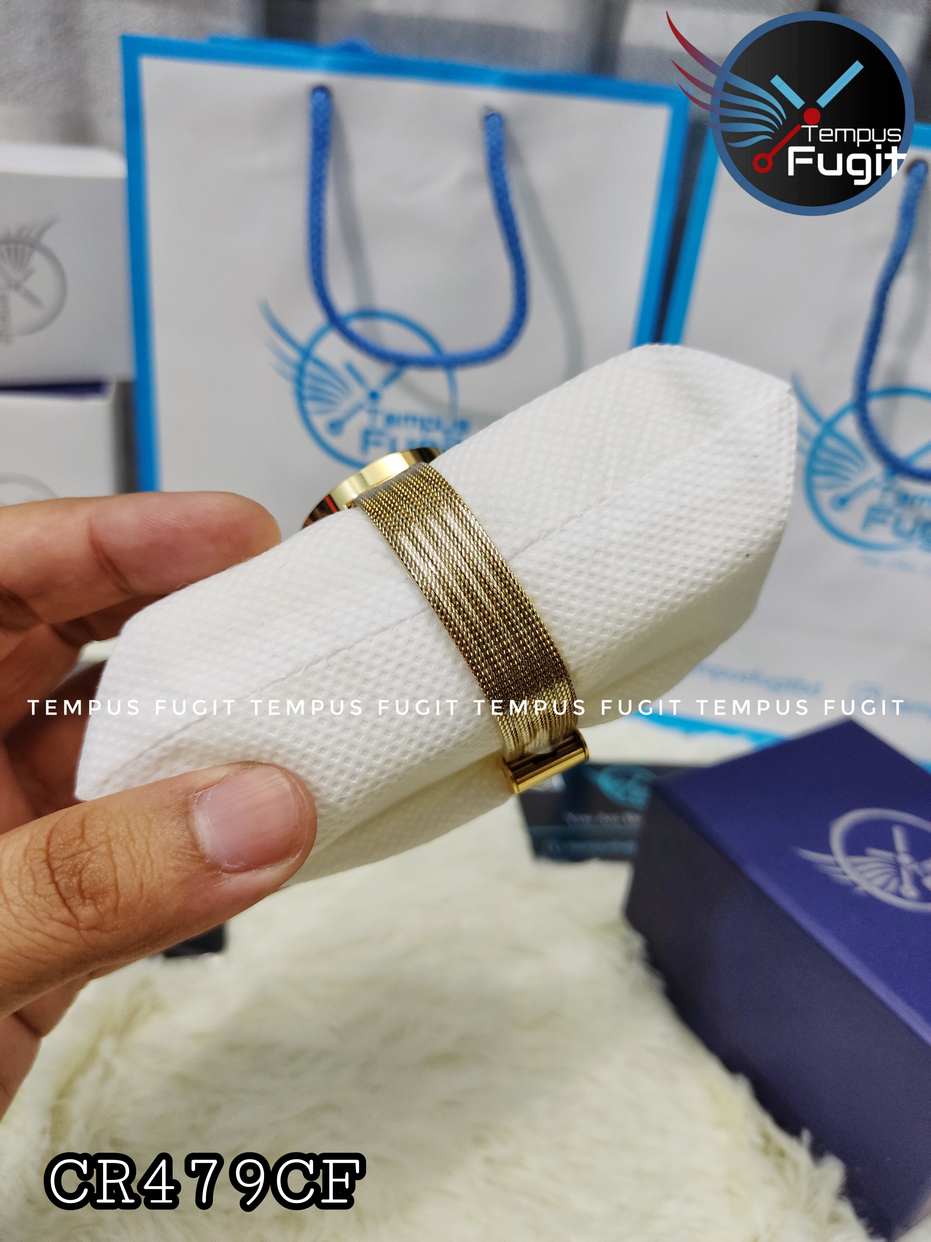 Curren 9020 Ladies Mesh Chain Watch- Black Dial- Golden Bezel- Golden Chain- TF Code CR479CF_img_6