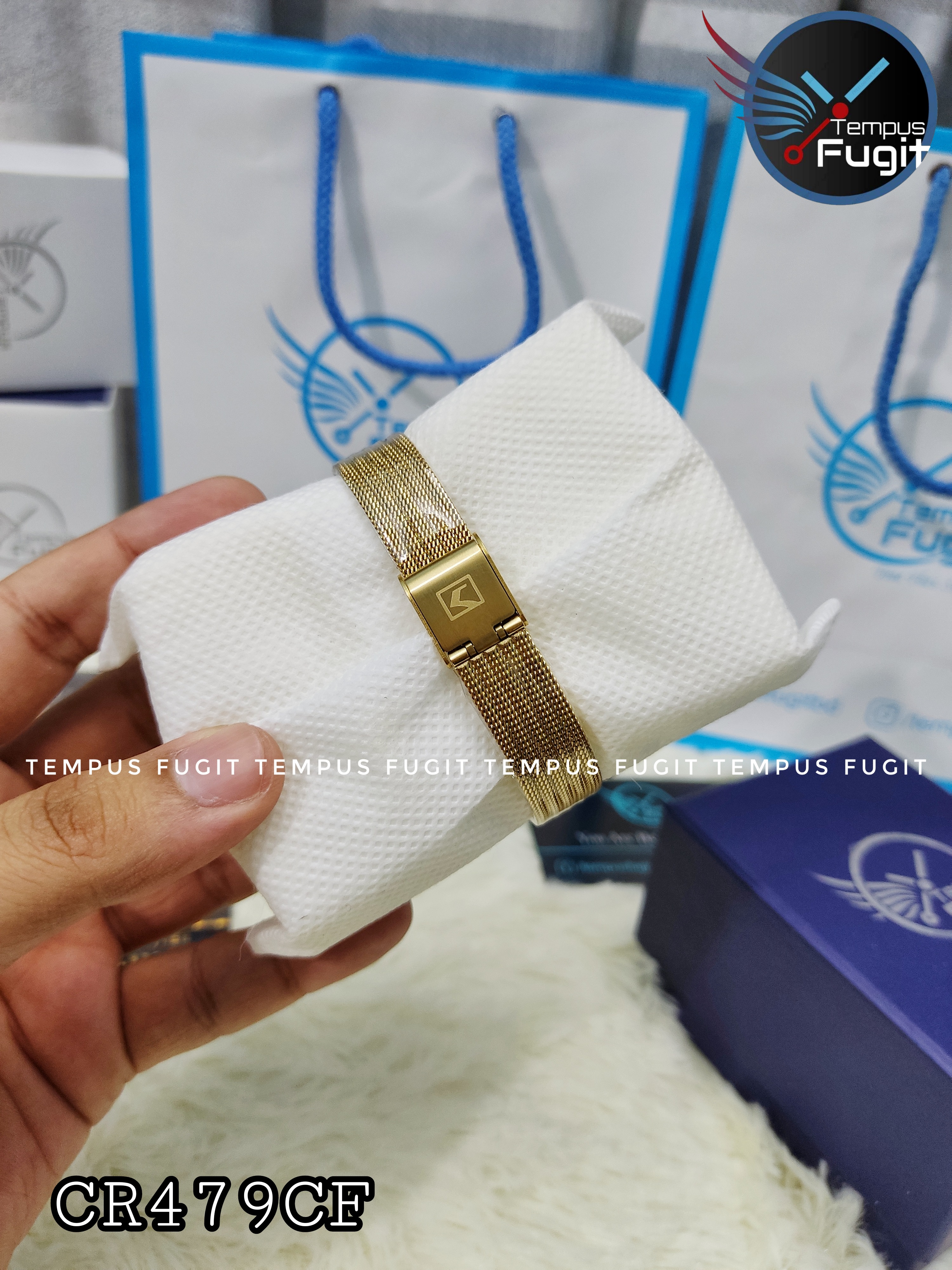 Curren 9020 Ladies Mesh Chain Watch- Black Dial- Golden Bezel- Golden Chain- TF Code CR479CF_img_7