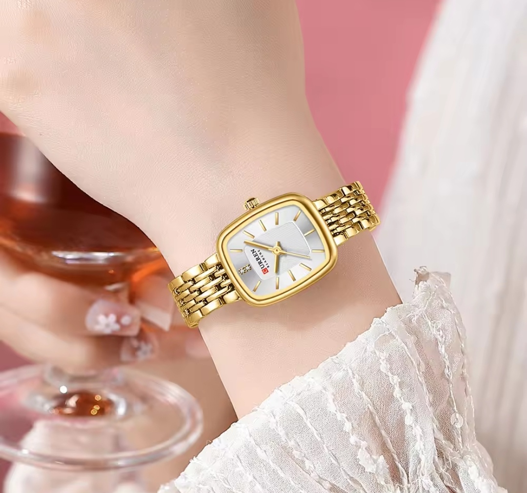 Curren 9093 Ladies Chain Watch- White Dial- Golden Bezel- Golden Chain- TF Code CR890CF_img_3