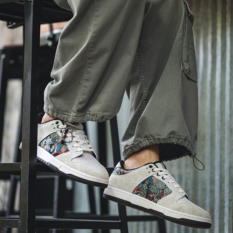 Premium Embroidery Sneakers_img_1