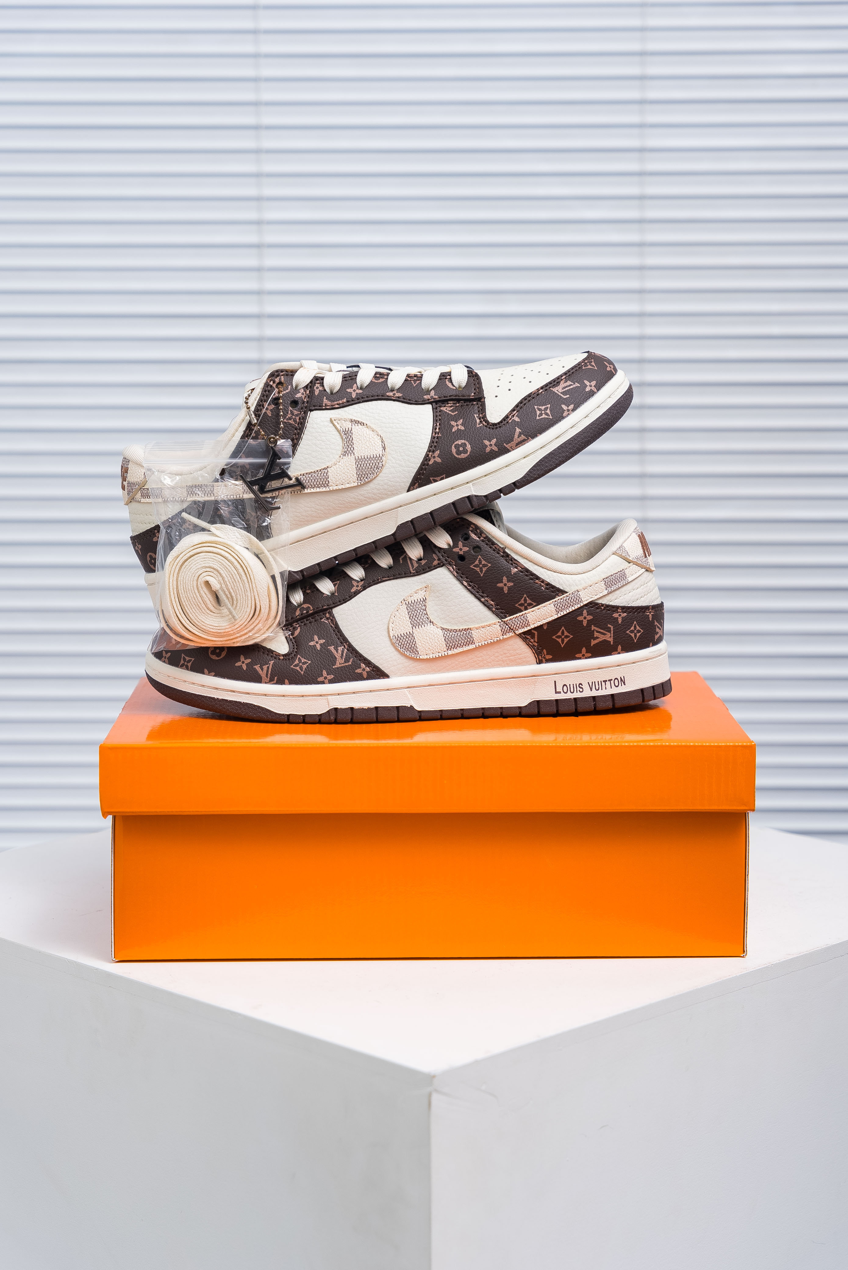 Louis Vuitton x Nike Dunk Low (1:1)_img_1