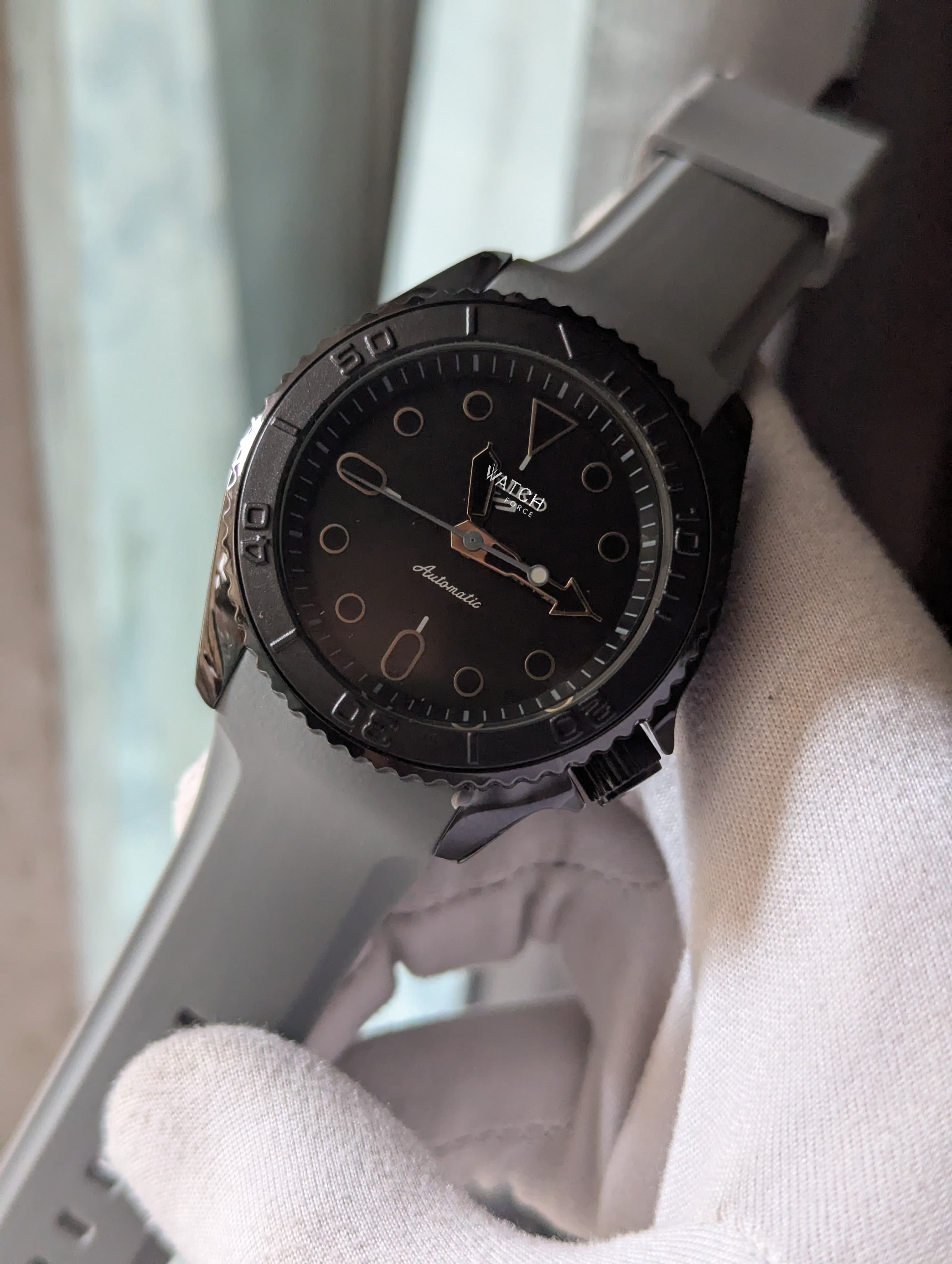 Seiko Quartz Watch Grey Belt