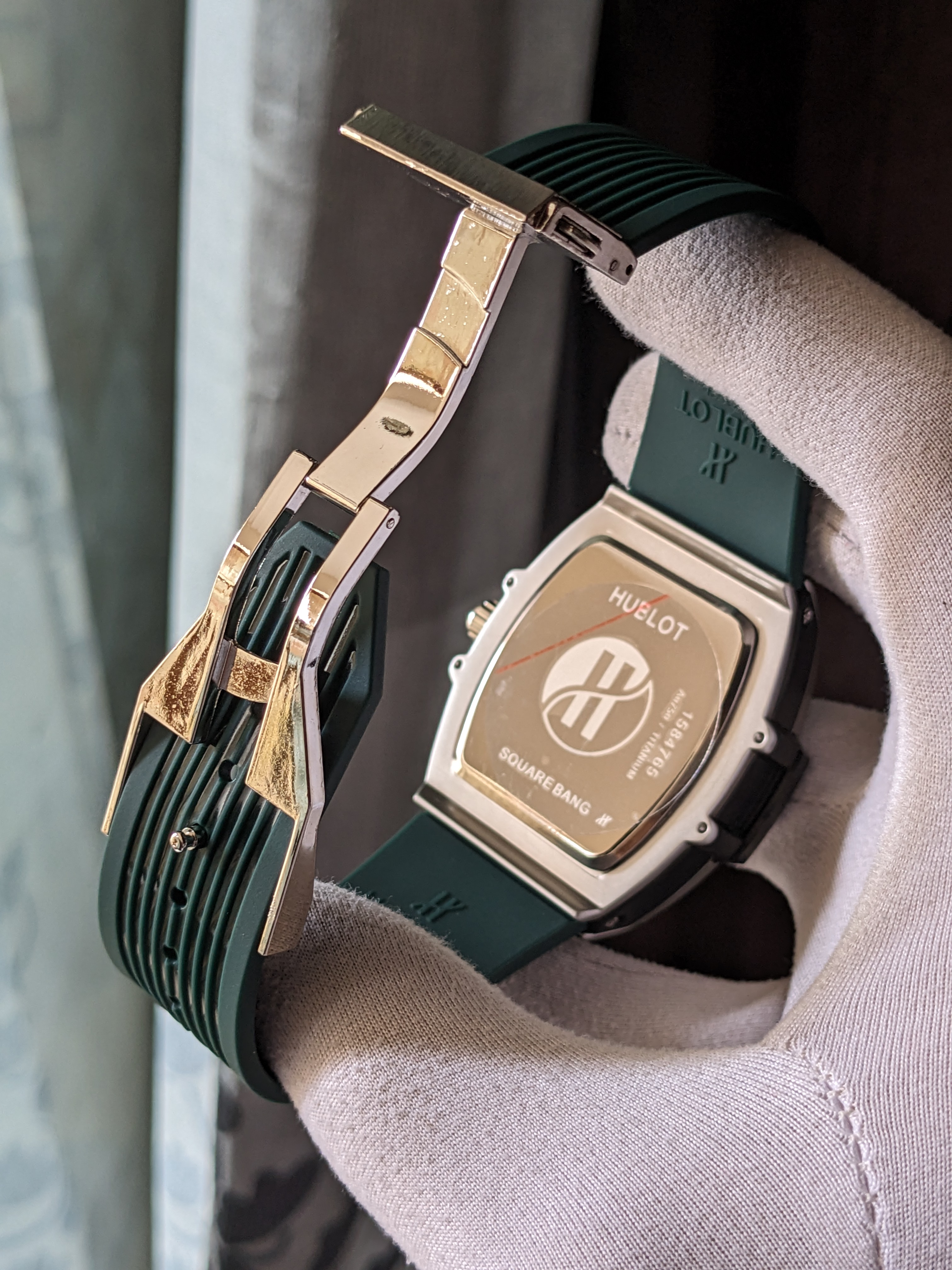 Hublot Green Square Quartz Watch_img_3