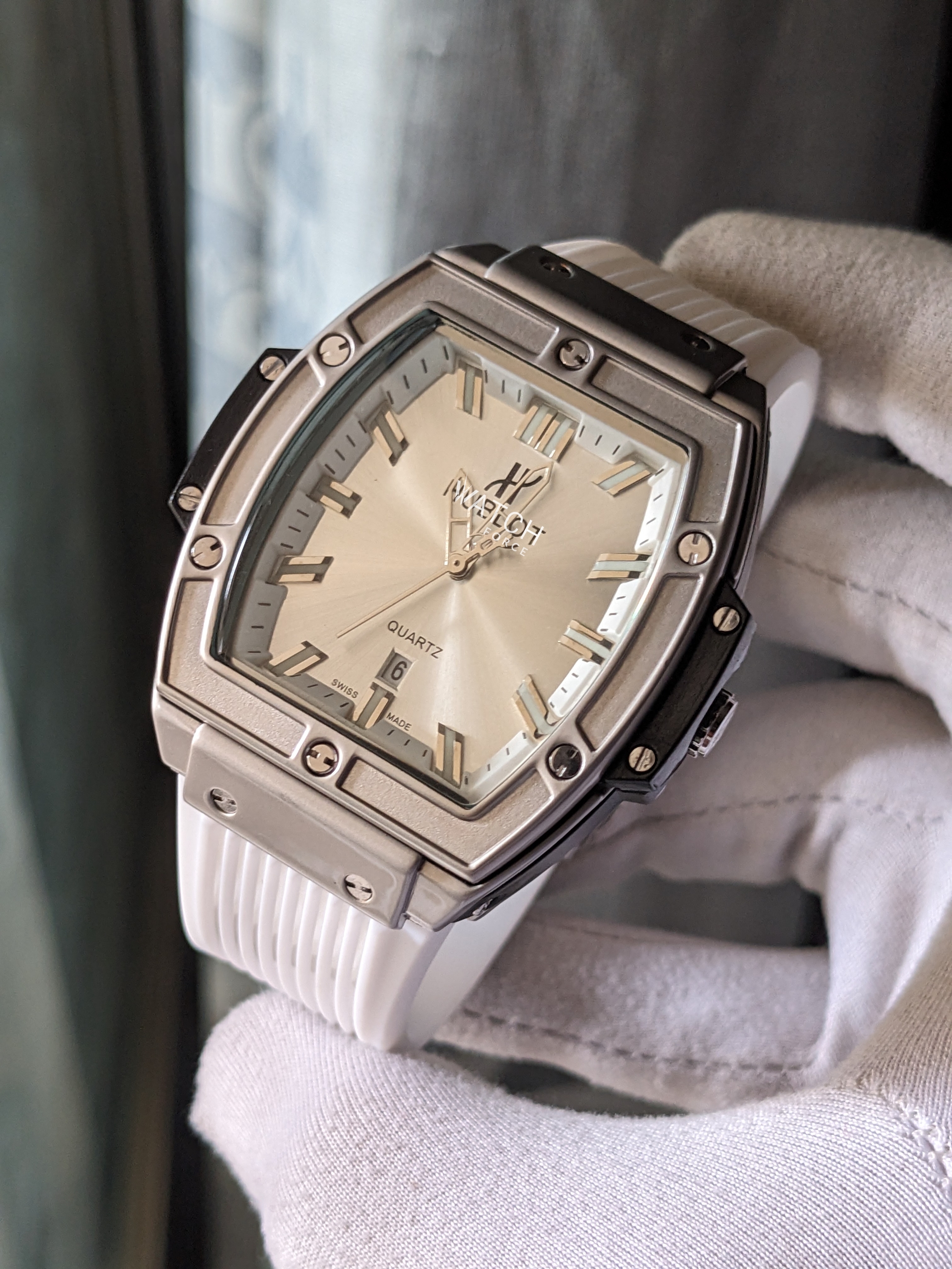 Hublot White Square Quartz Watch