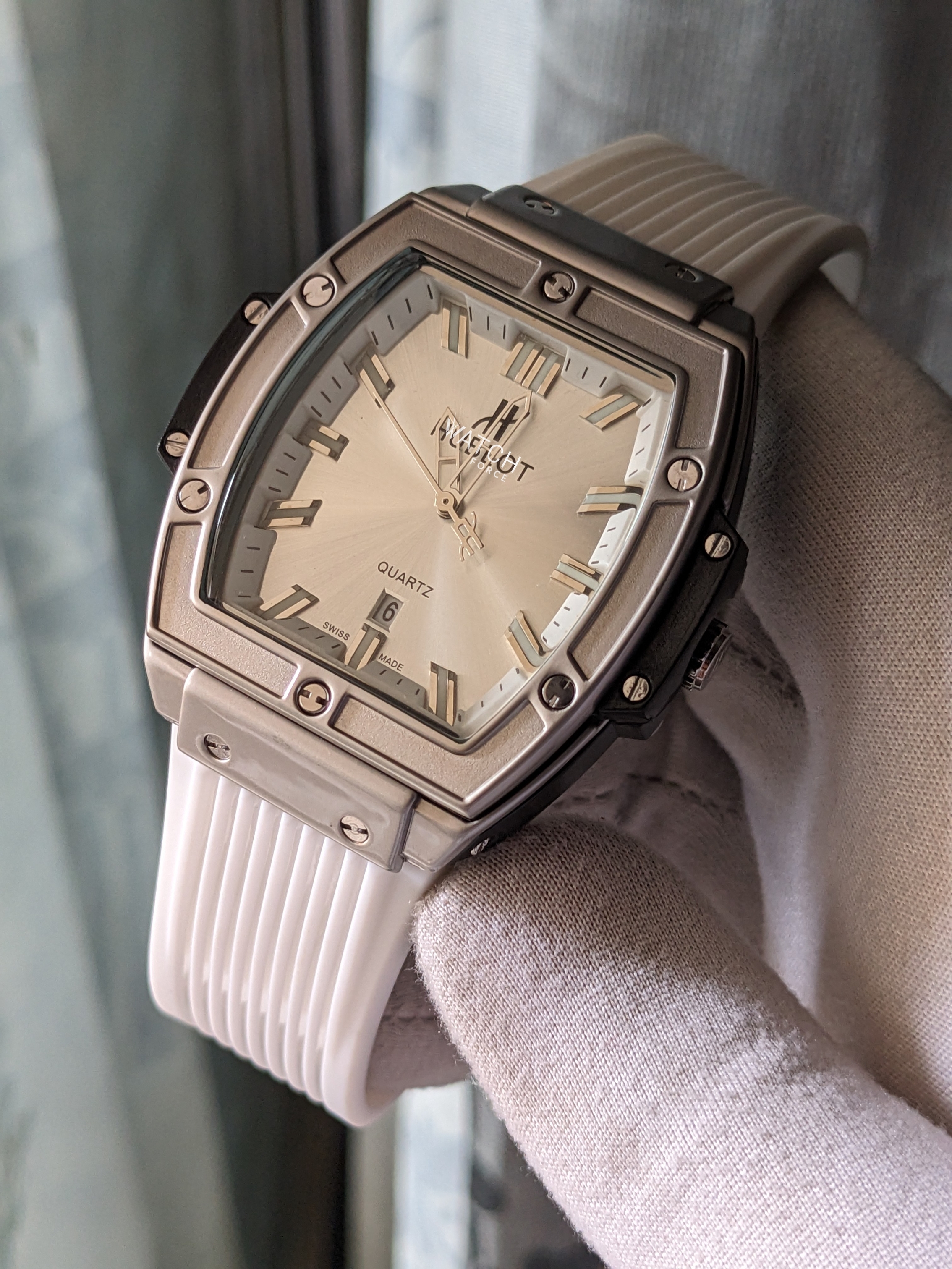 Hublot White Square Quartz Watch_img_1