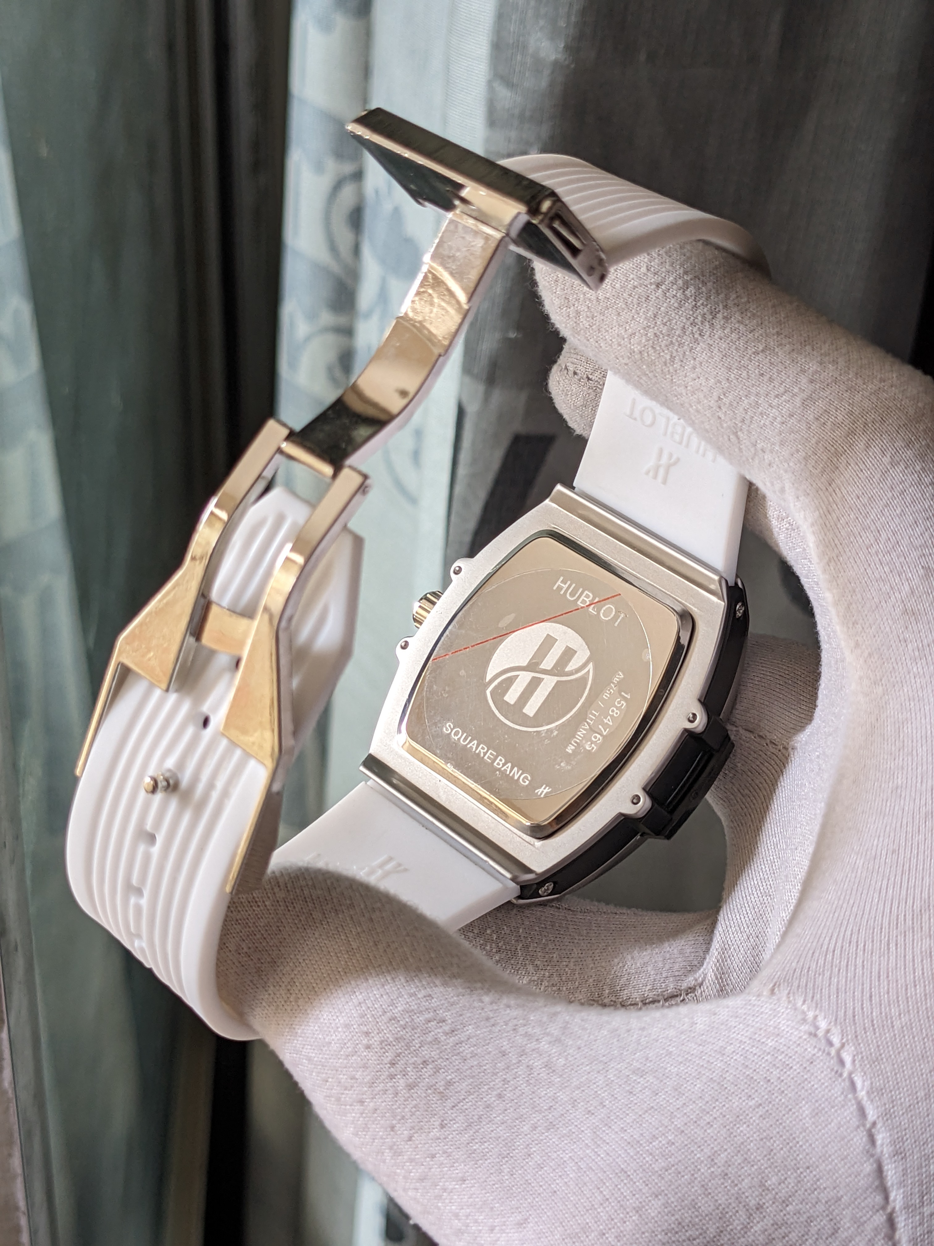 Hublot White Square Quartz Watch_img_3