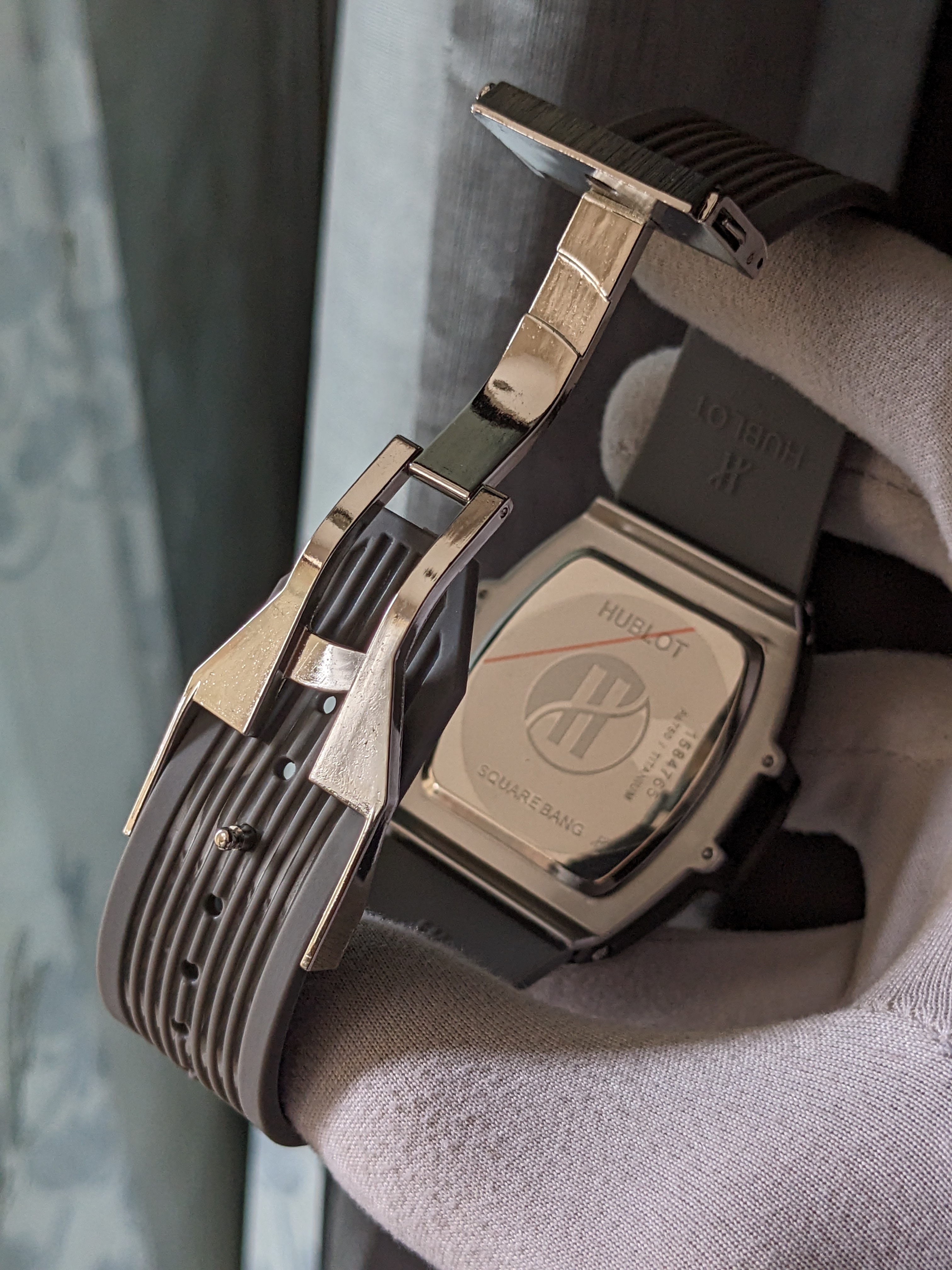 Hublot Grey Square Quartz Watch_img_3