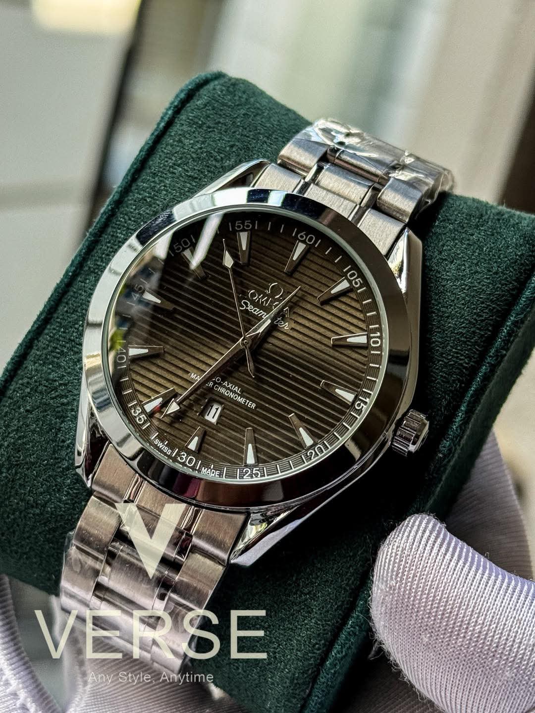 Omega aqua terra olive dial