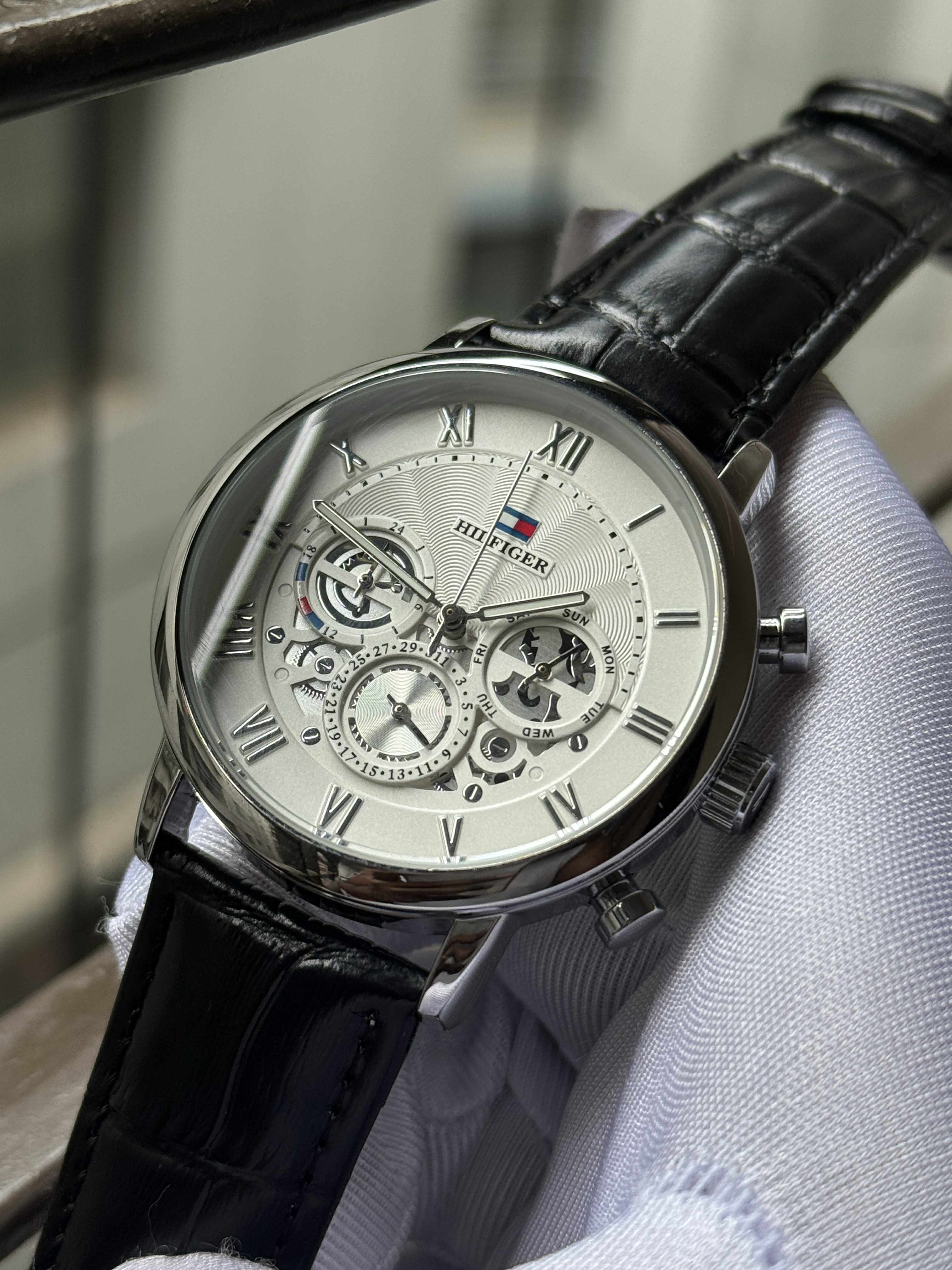 HILFIGER BLACK BELT WHITE DIAL