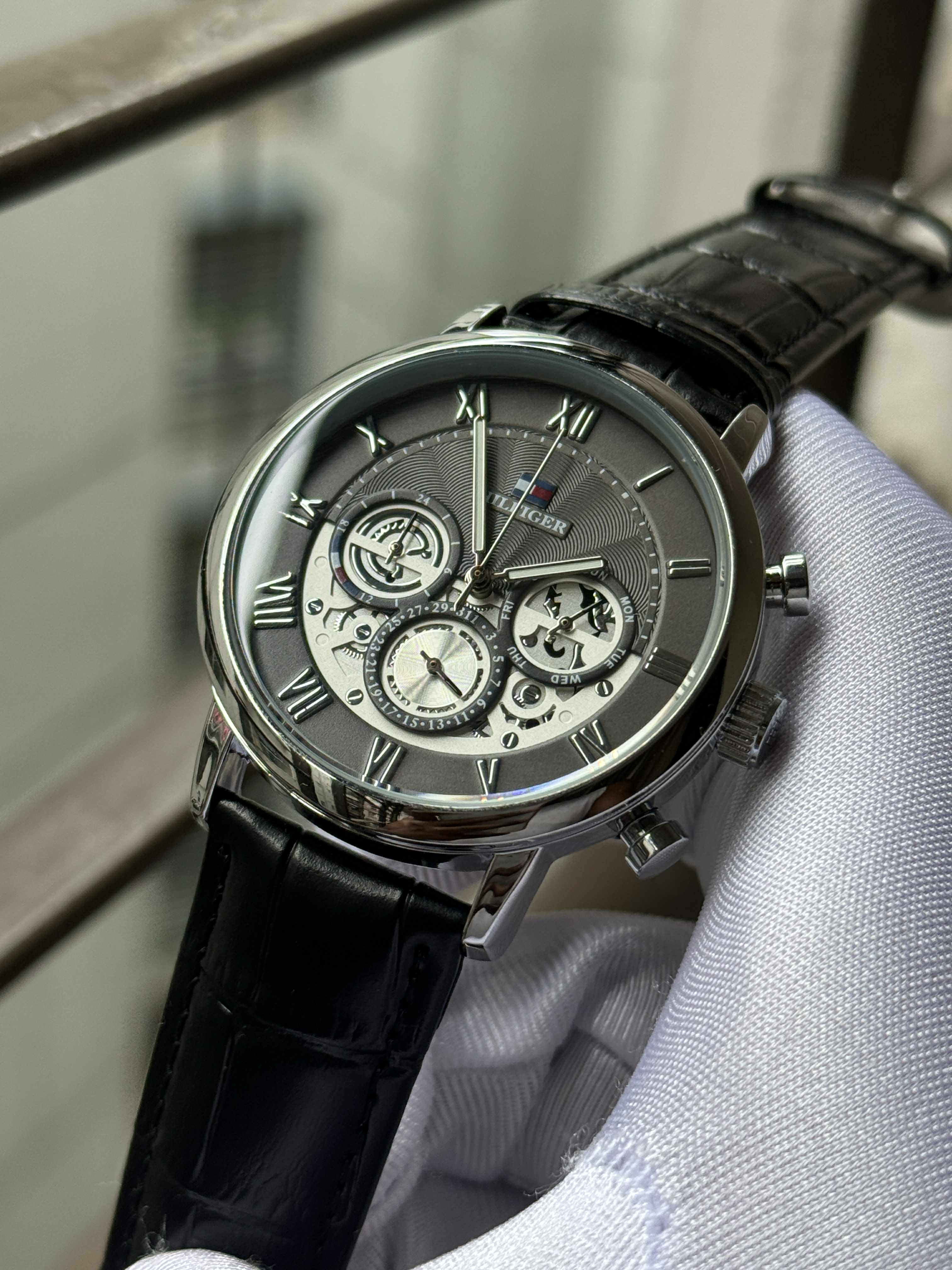 HILFIGER BLACK BELT GREY DIAL