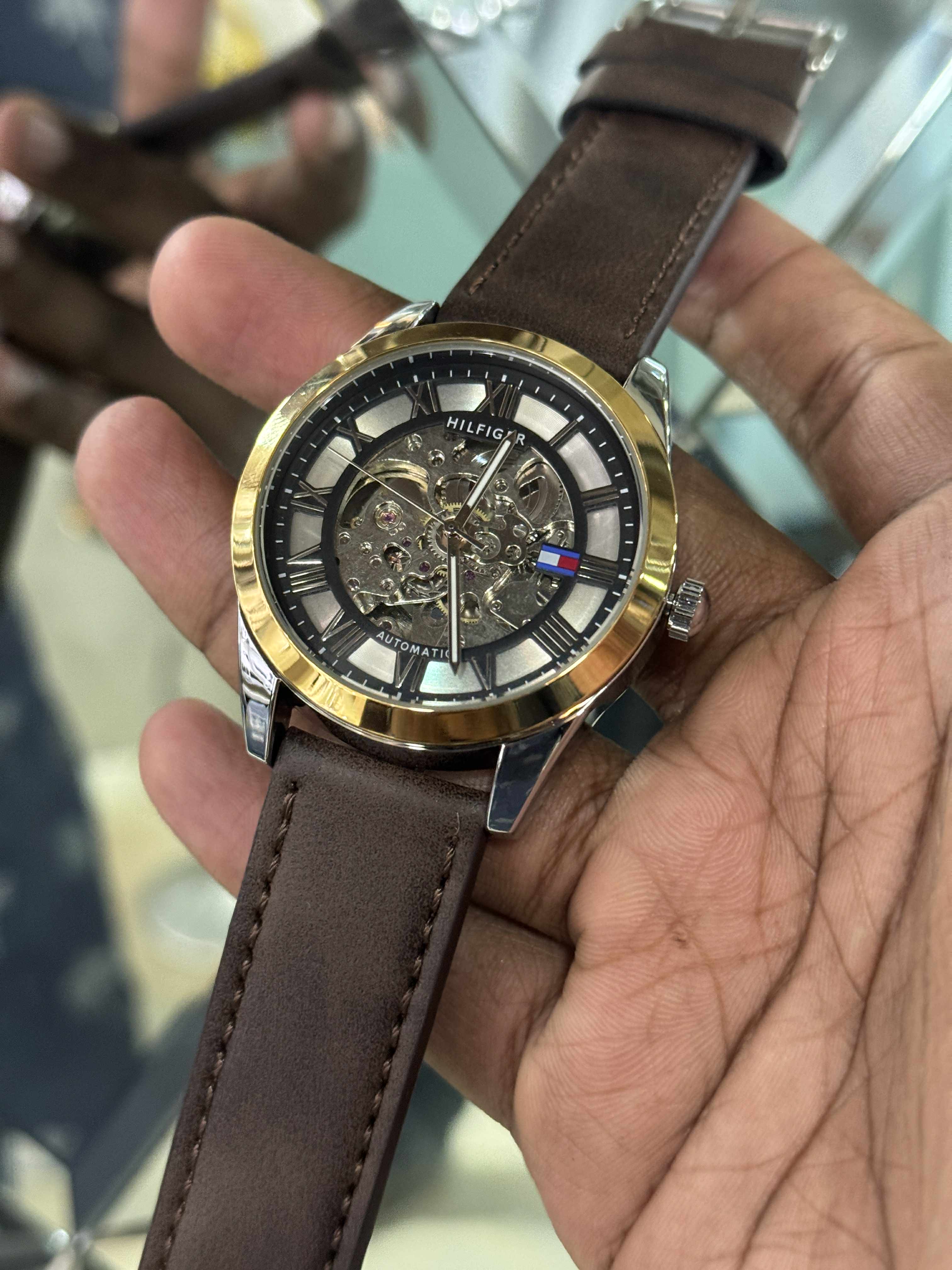 HILFIGER AUTO BROWN BELT GOLD CASE