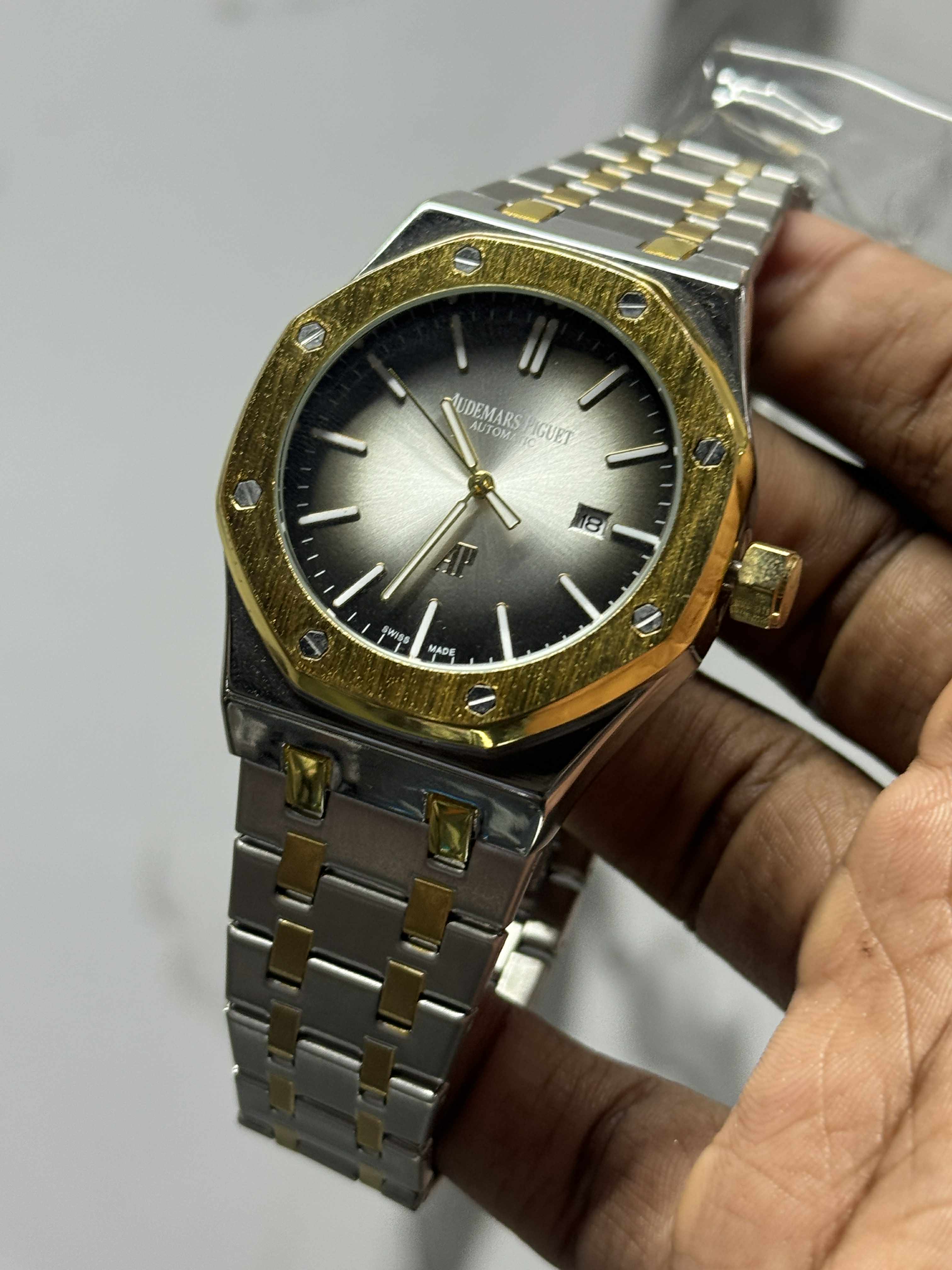 AP NON CHRONO TWO TONE