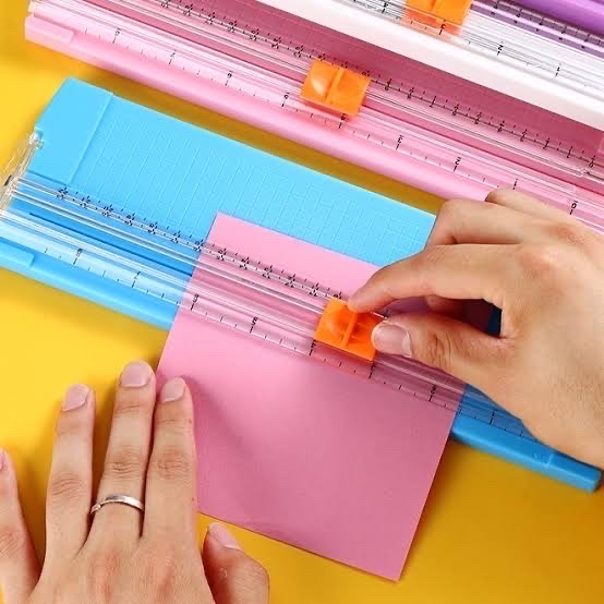 A4 Paper Cutter Trimmer Lightweight Paper Cutting Machine Random color 1pcs_img_1