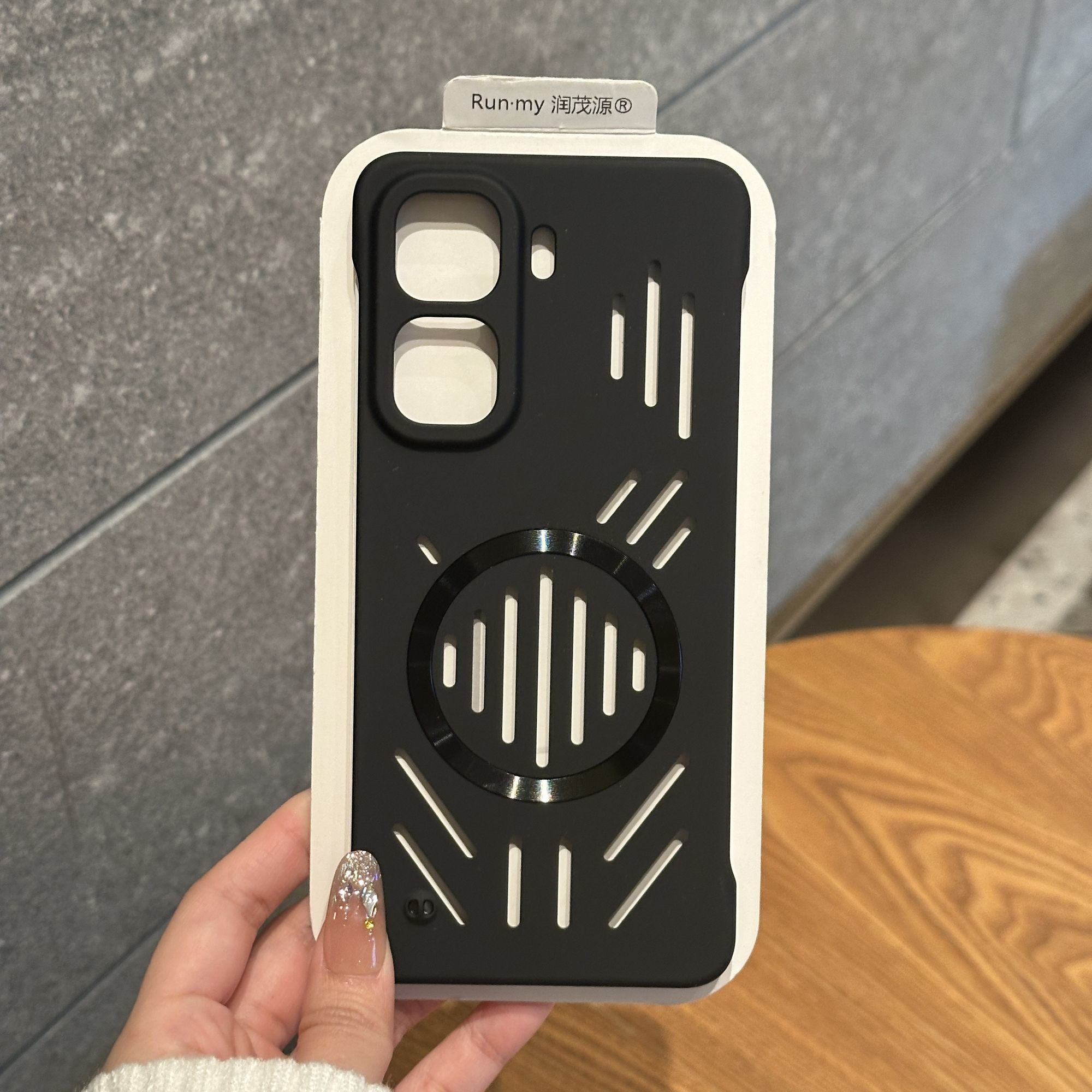 iQOO Neo10 Magnetic Frameless Hard Cover_img_3