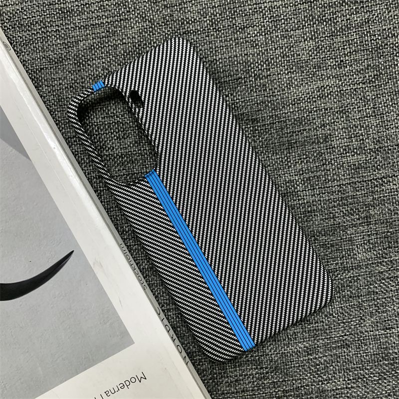 iQOO Neo11 Premium Slim carbon fiber textured Hard Cover_img_4