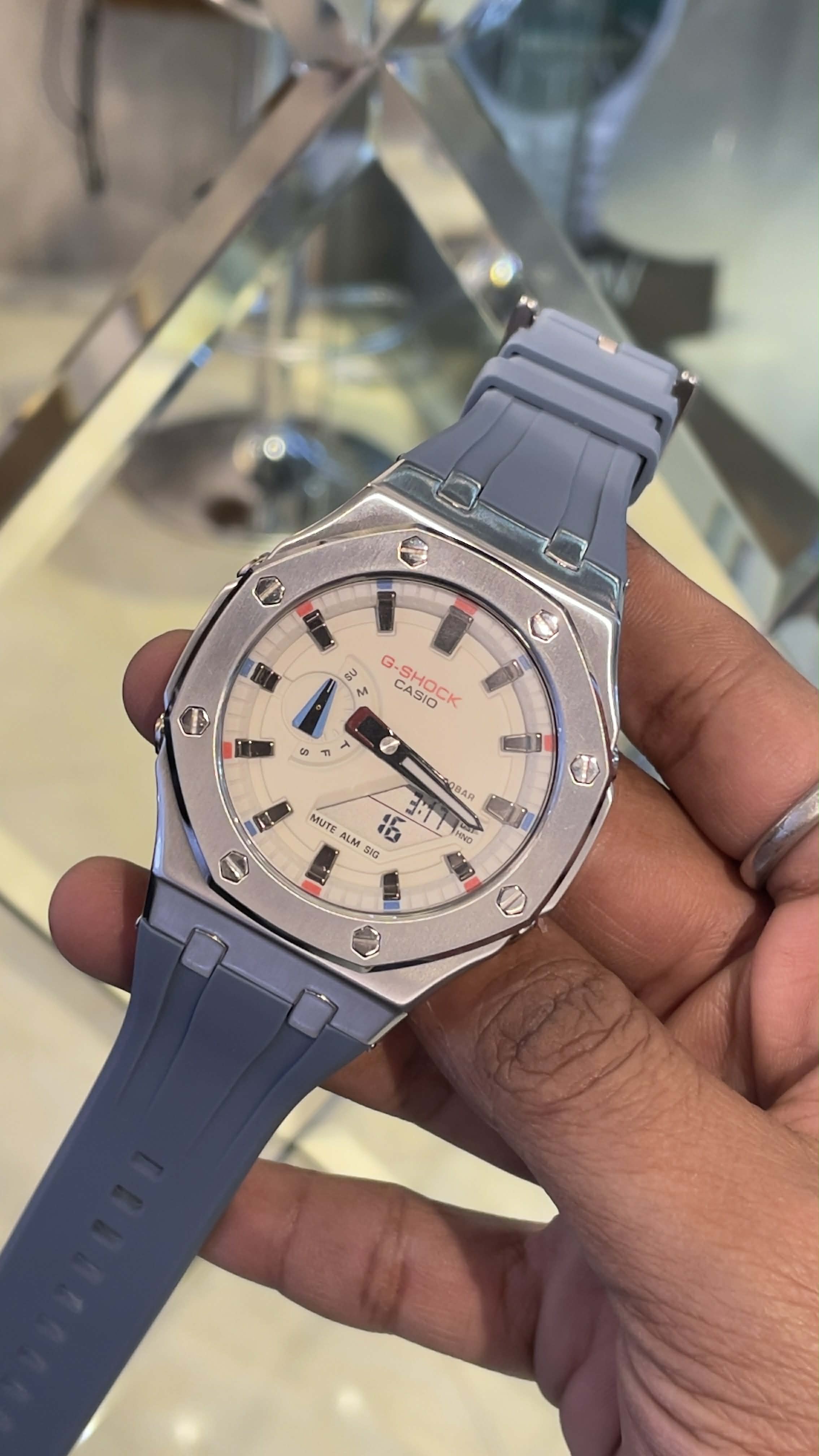 Casio G-Shock GA-2100 "CasiOak" White Dial