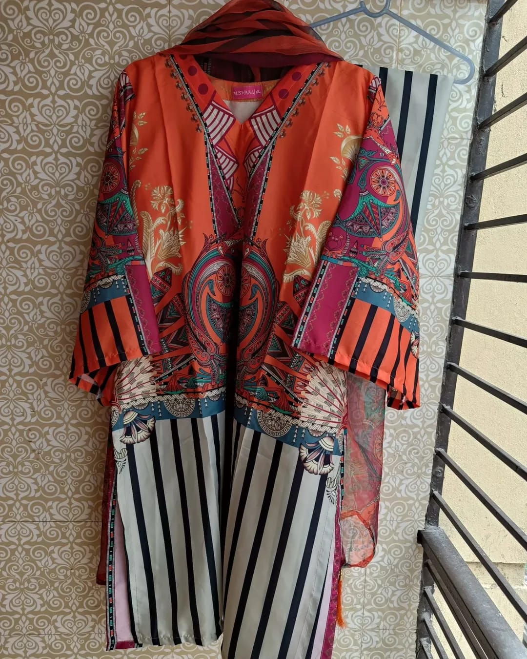 Orenge Pakistani inspaird 3 piece - Image 1