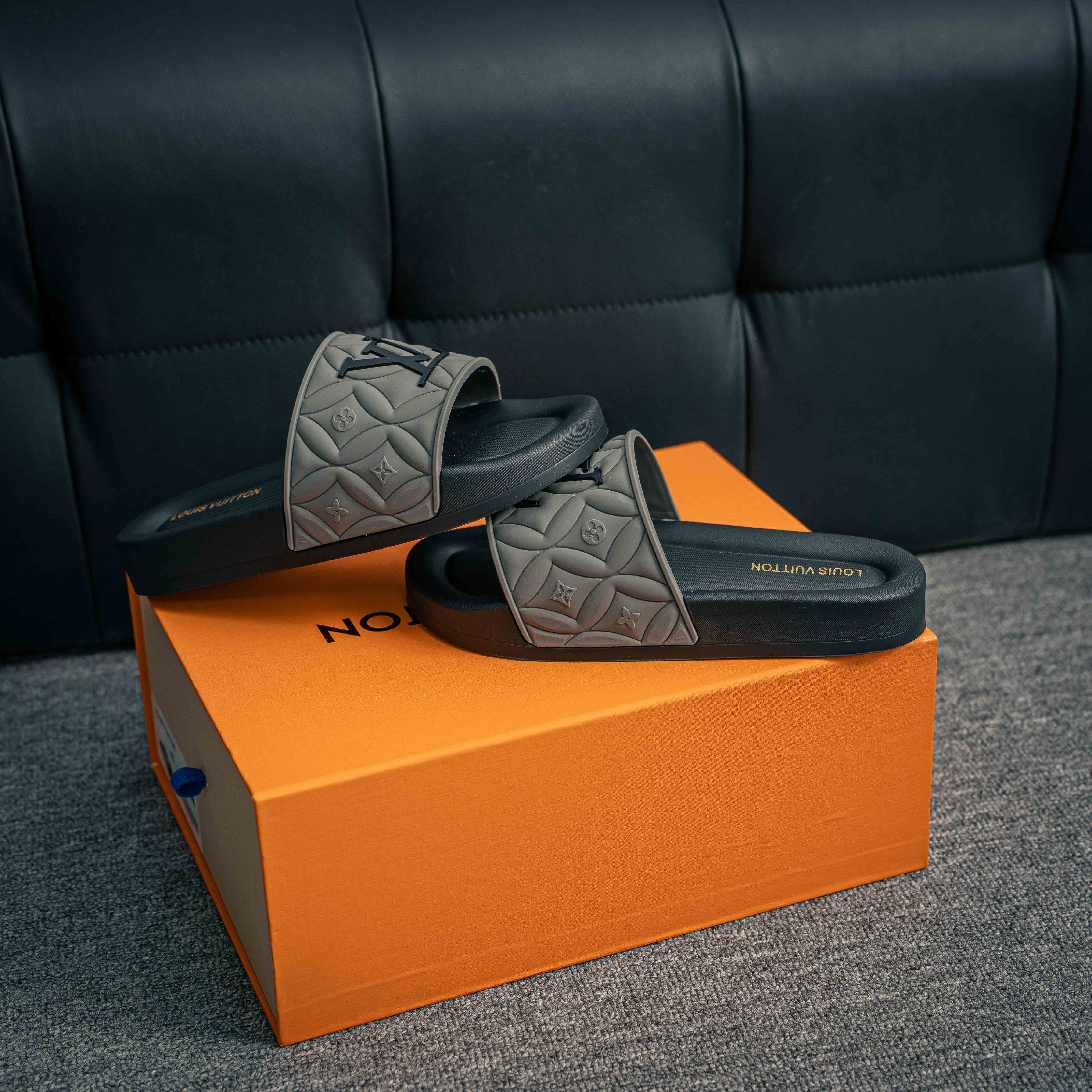 Louis Vuitton slides (1:1)_img_1