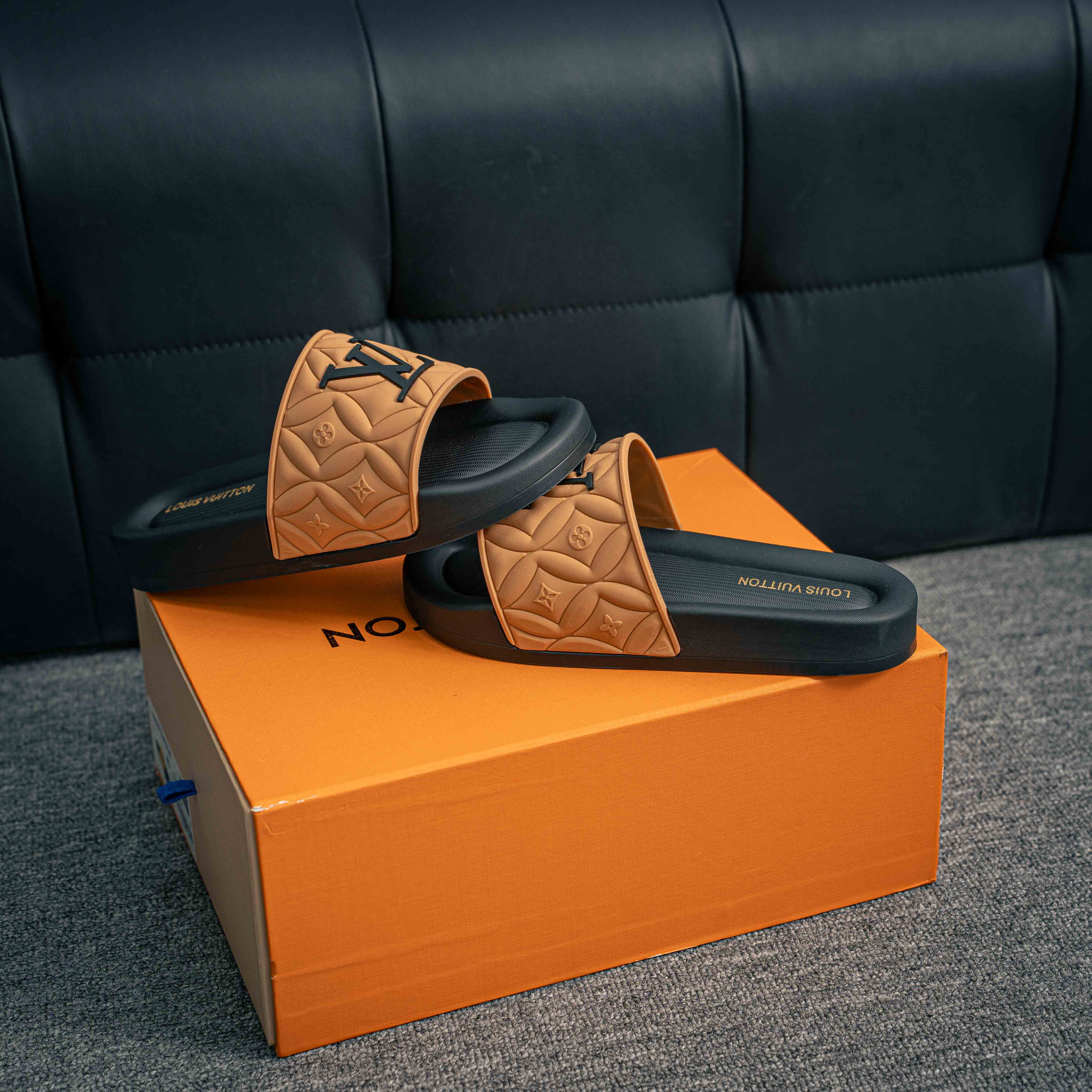 Louis Vuitton slides (1:1)_img_1
