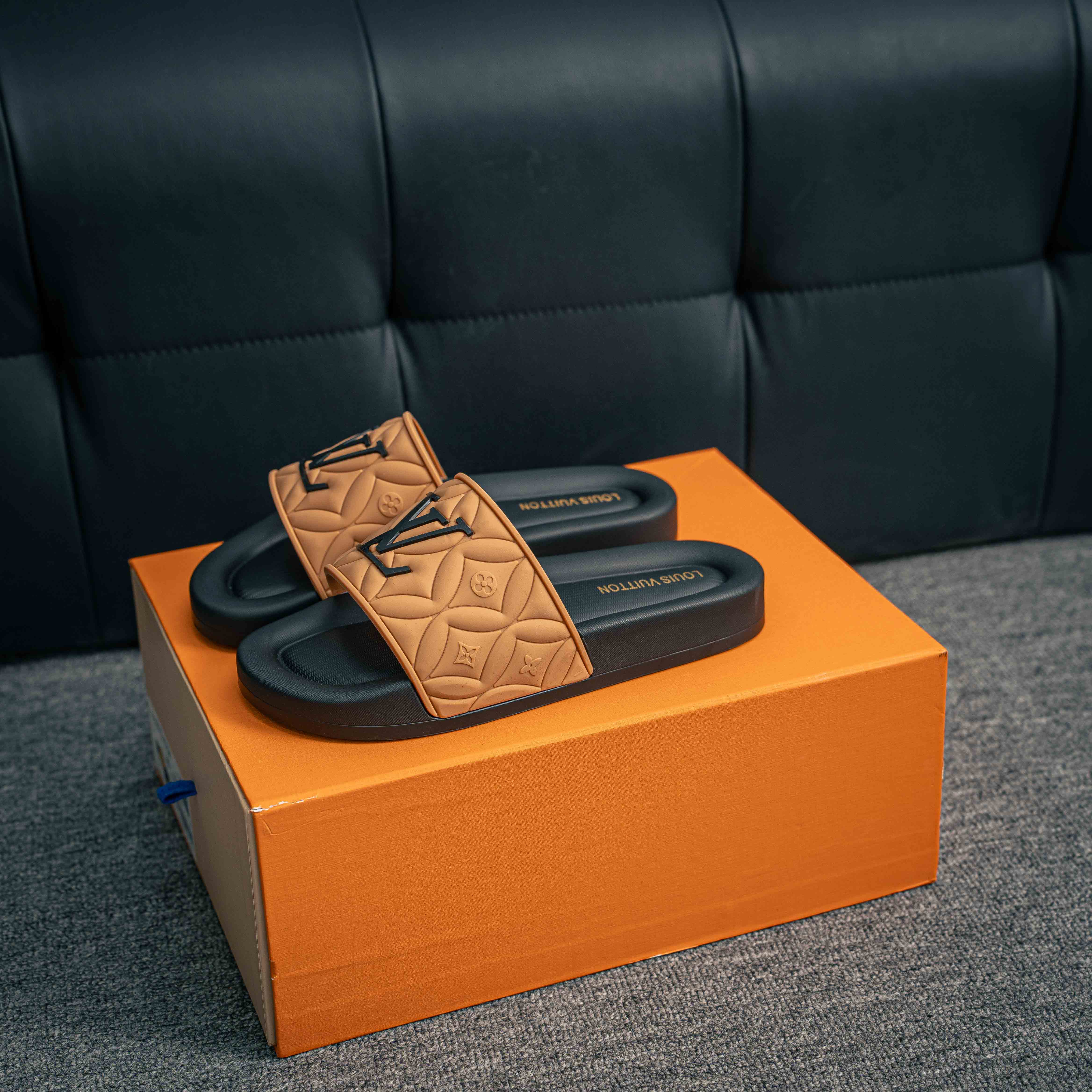 Louis Vuitton slides (1:1)_img_3
