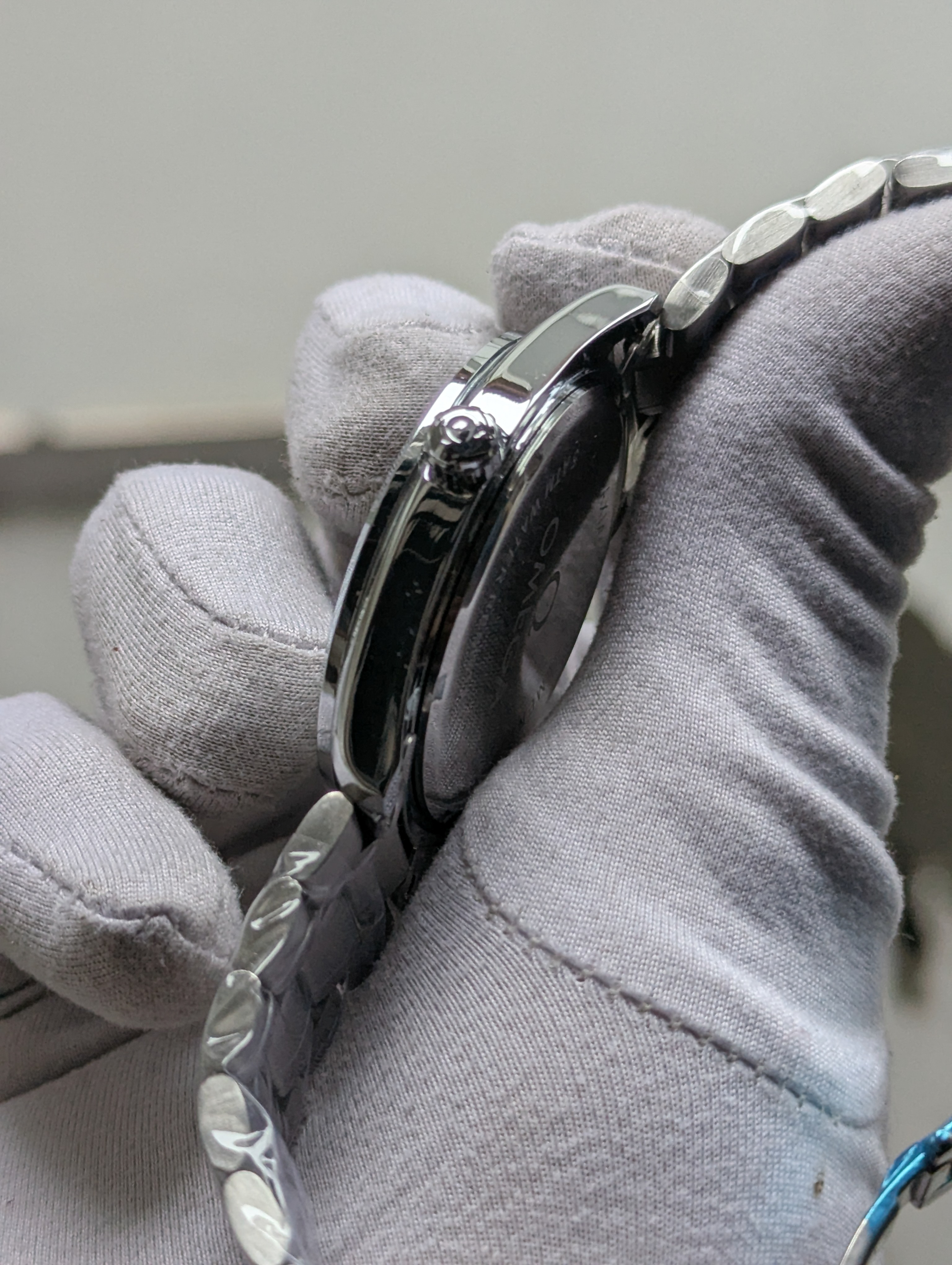 Omega Quartz Watch White_img_1