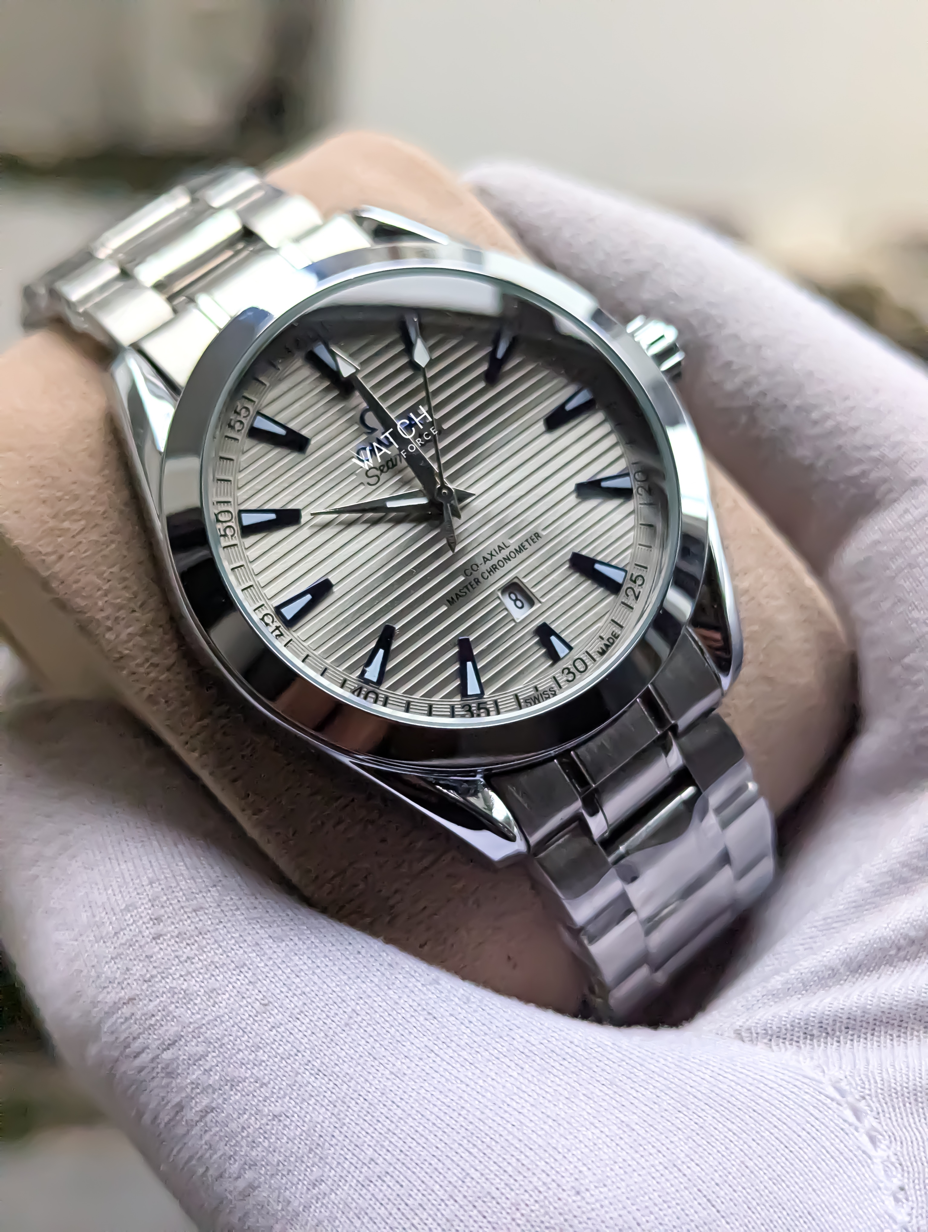 Omega Quartz Watch grey